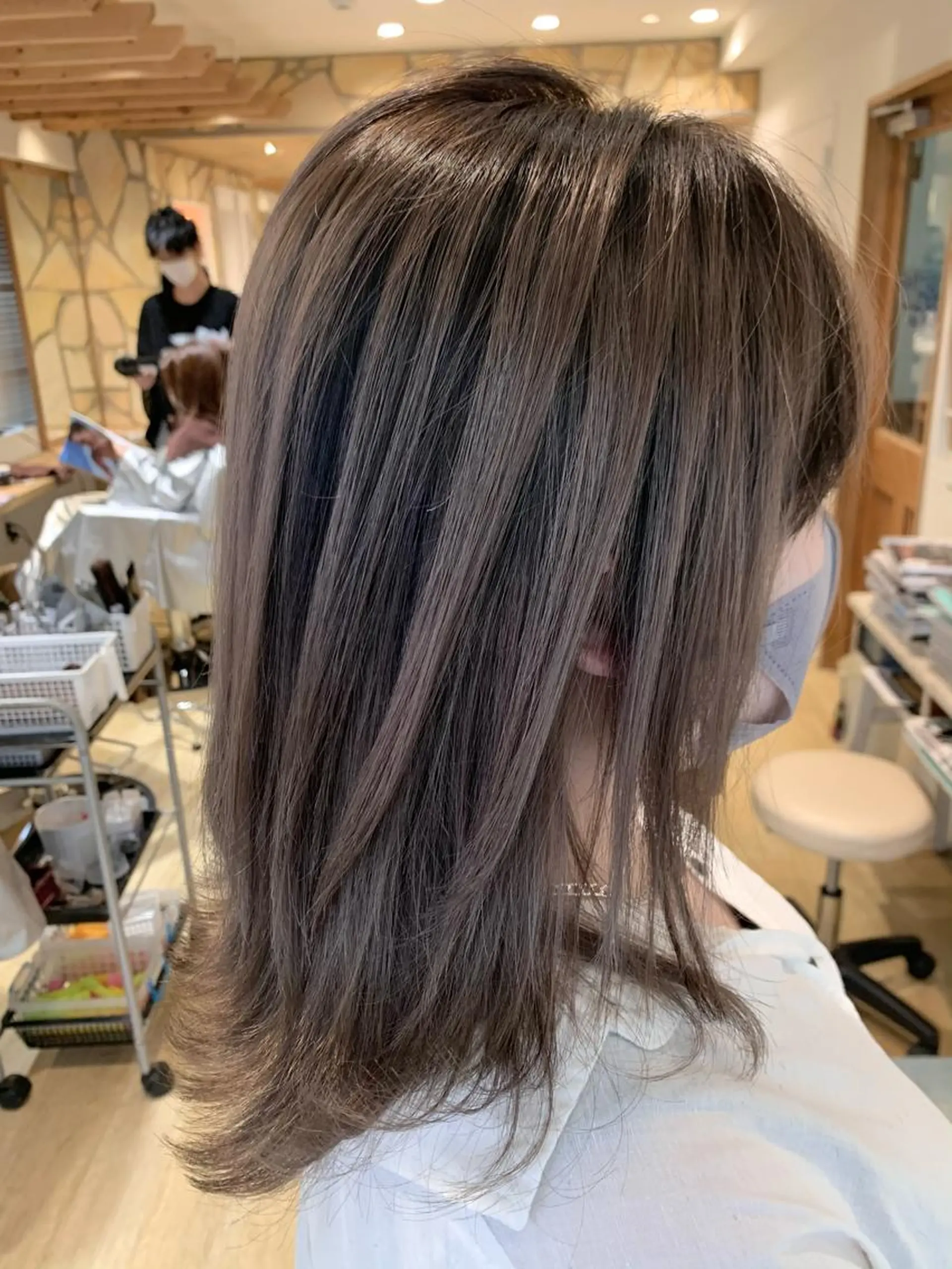 セミロング レイヤーカット ヘアカラー トリートメント 渋谷ハイトーン/ デザインカラー阿部のヘアスタイル