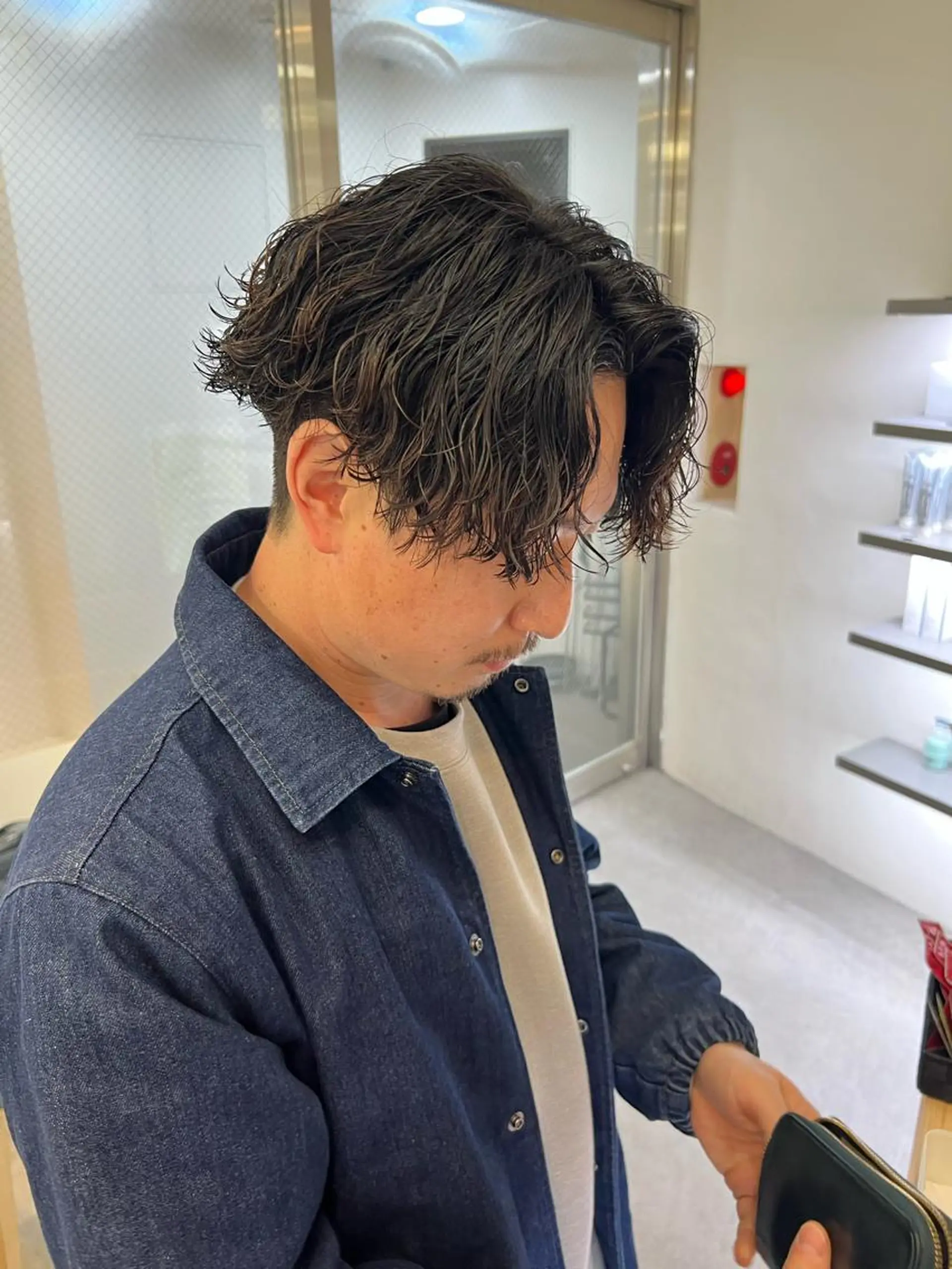 ショート カラー パーマ ヘアアレンジ メンズ キッズ ネイル マツエク・マツパ アイブロウ メンズパーマ 波巻きパーマ スパイラルパーマ カット パーマ トリートメント ショートヘア原宿 fifth コシのヘアスタイル