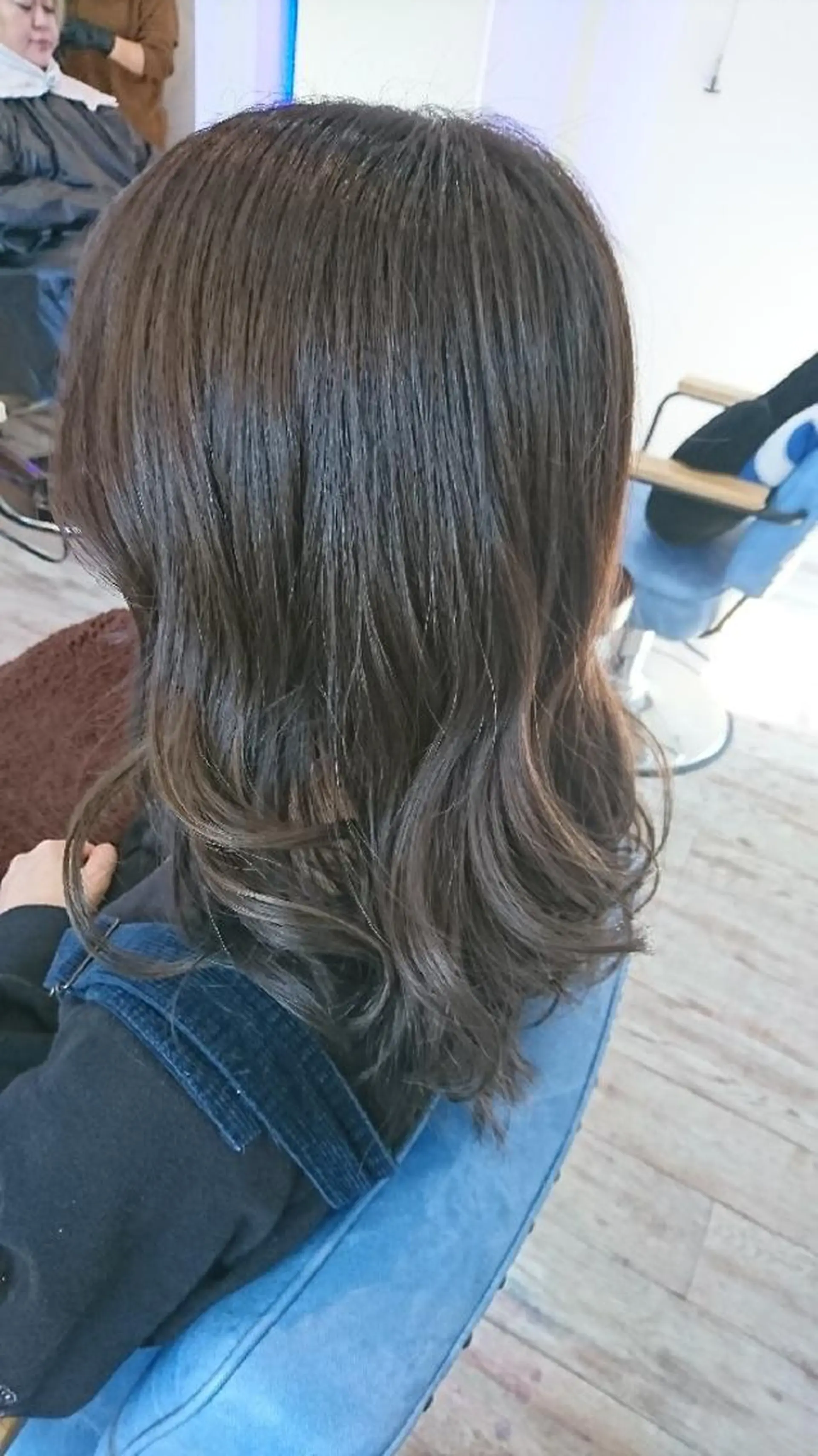 セミロング カラー グラデーションカラー 中嶌 健一のヘアスタイル