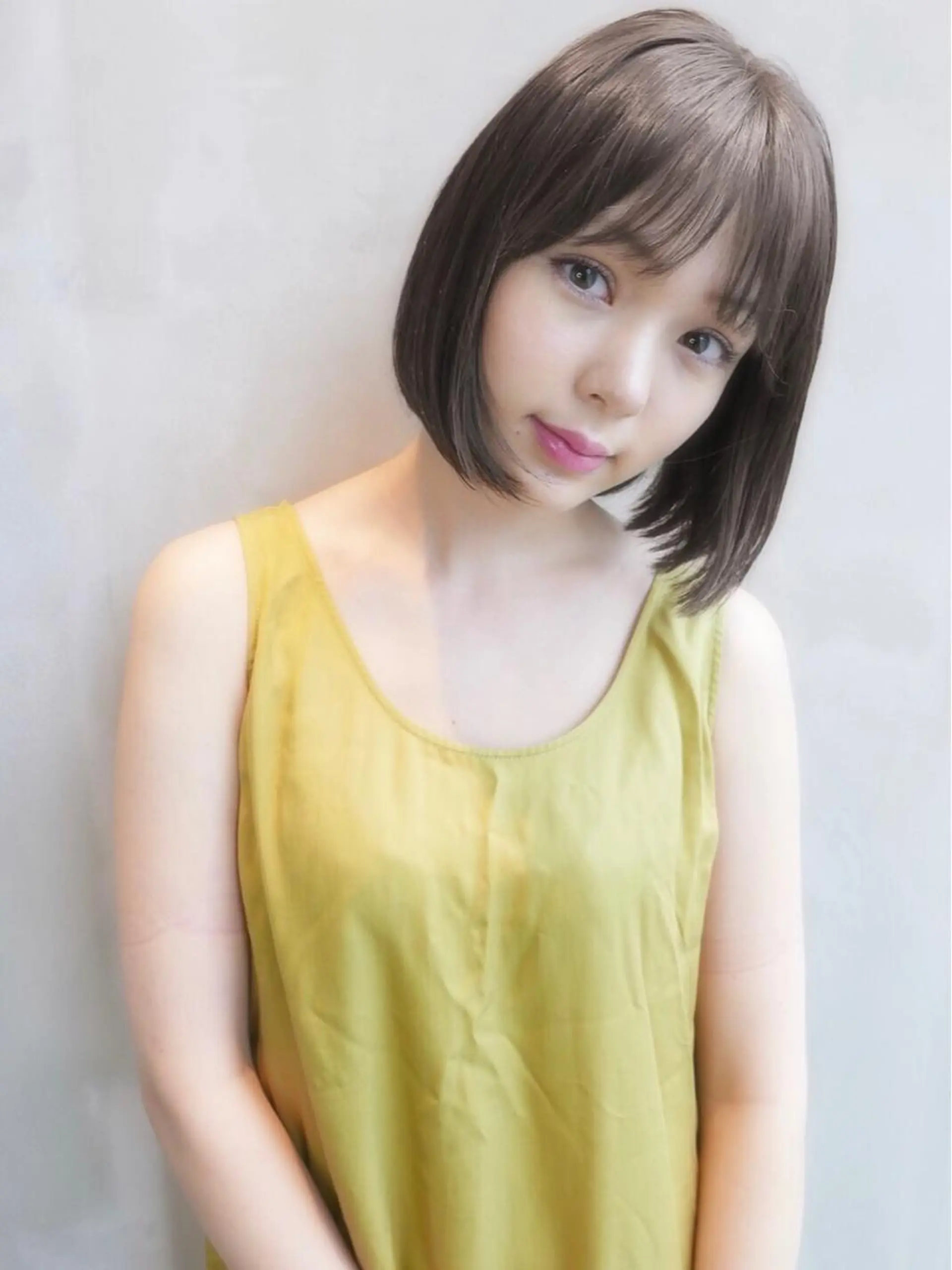 ミディアム カラー レイヤー べージュ 白石研太のヘアスタイル