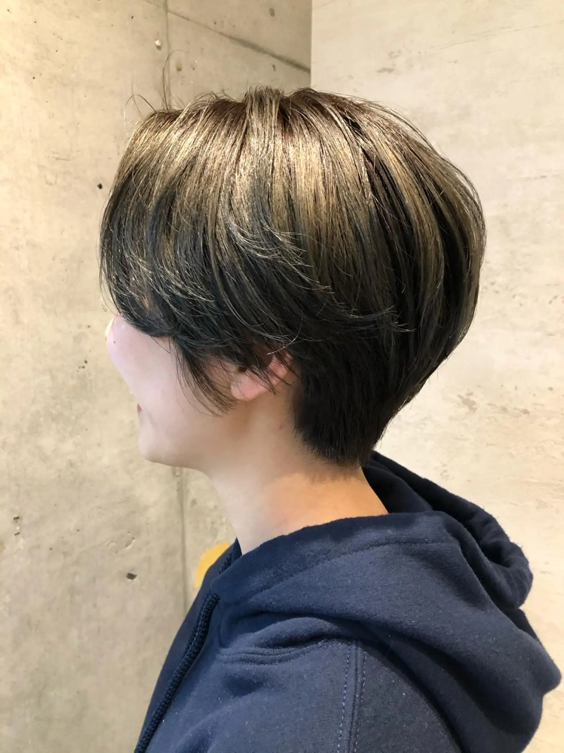 ショート 女性に人気♪ はやしほのかのヘアスタイル