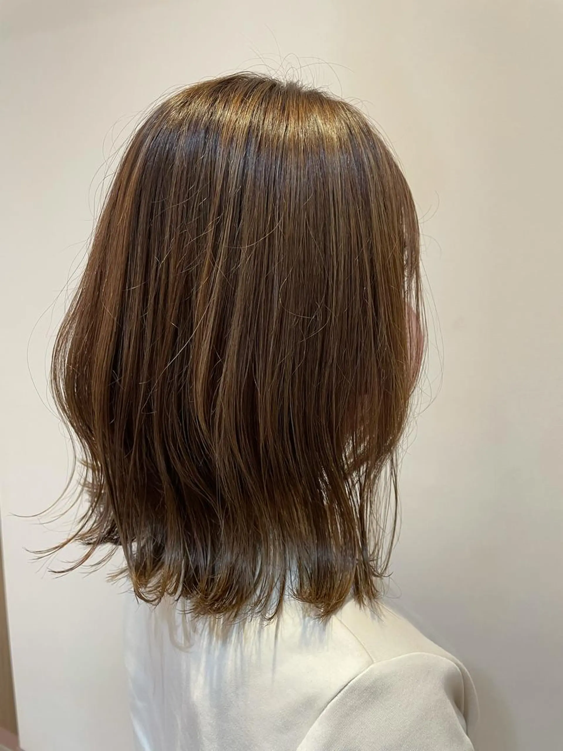 ミディアム カラー ベージュカラー 透明感カラー ハイライトカラー ハイライト 土屋 桃佳のヘアスタイル