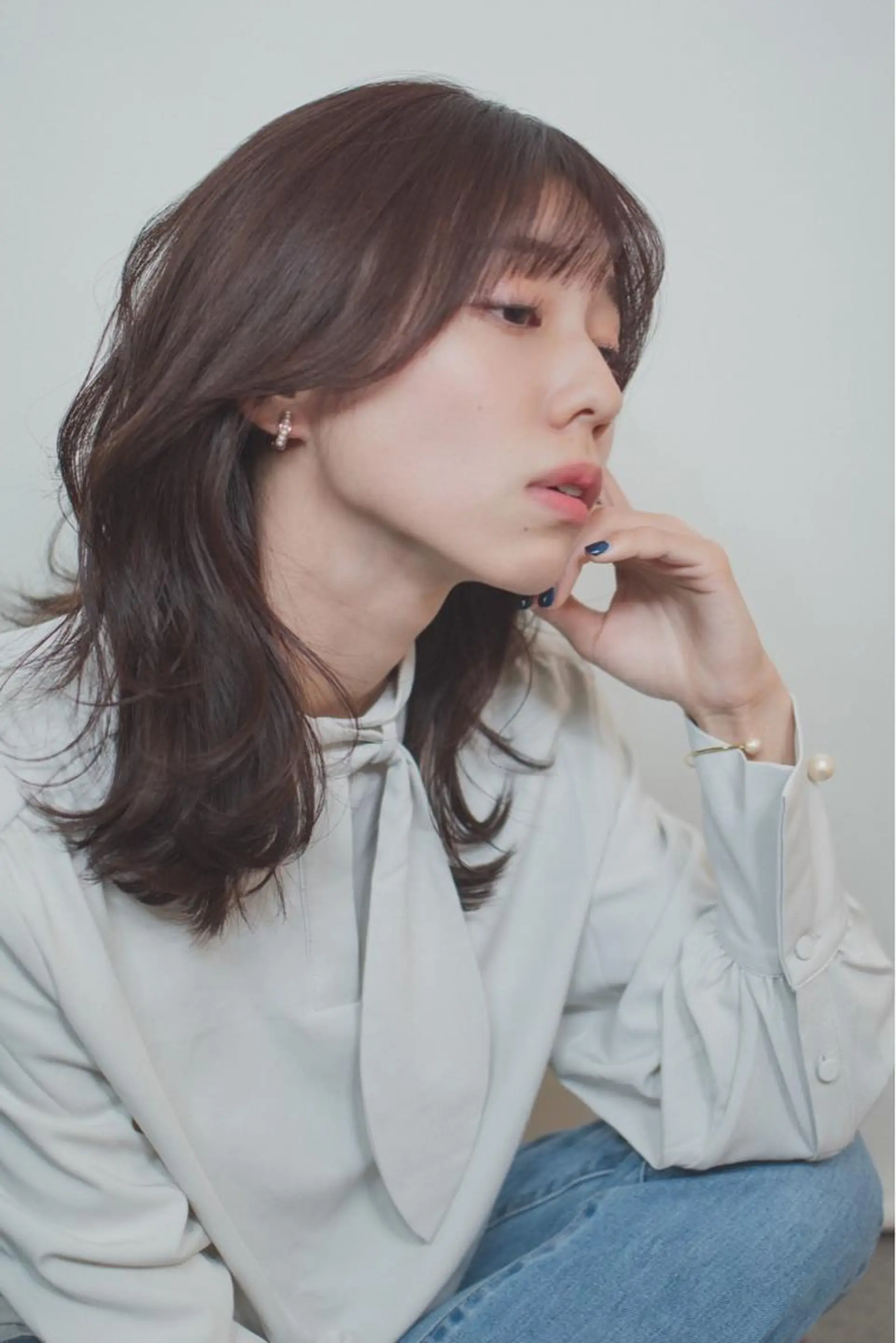 ミディアム カラー 前髪/顔周り /レイヤー/秋山 元のヘアスタイル