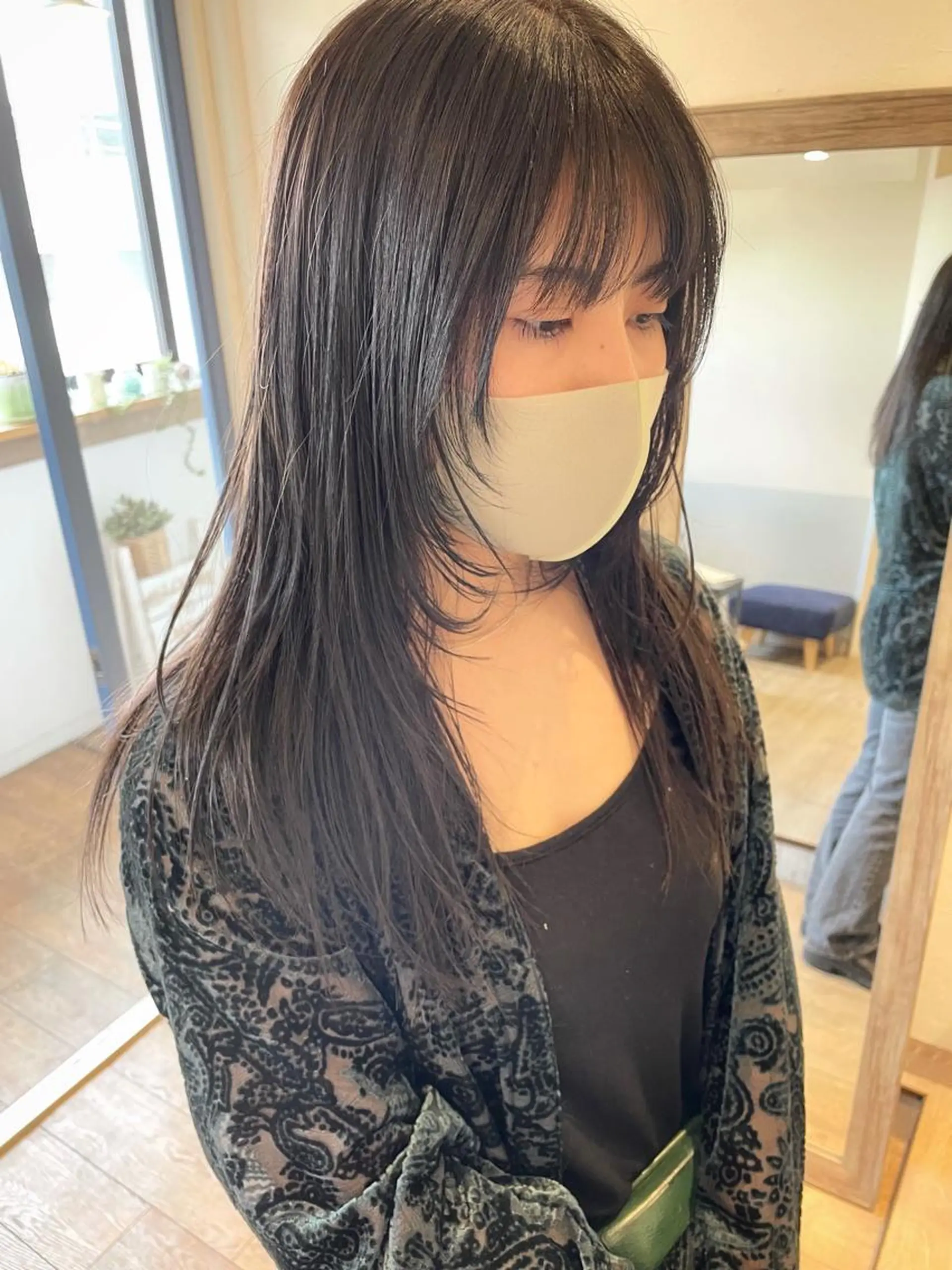 セミロング 🩰オリーブ/ ベージュ松本咲花🩰のヘアスタイル