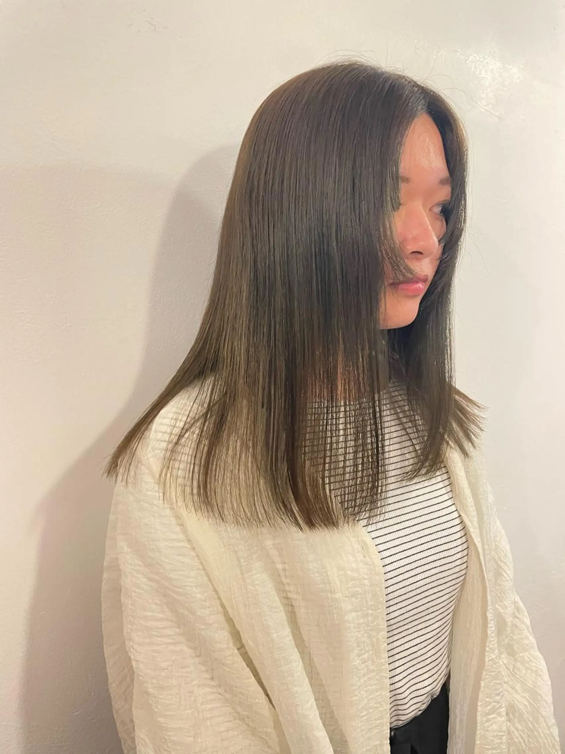 セミロング momoka ［pejite]のヘアスタイル