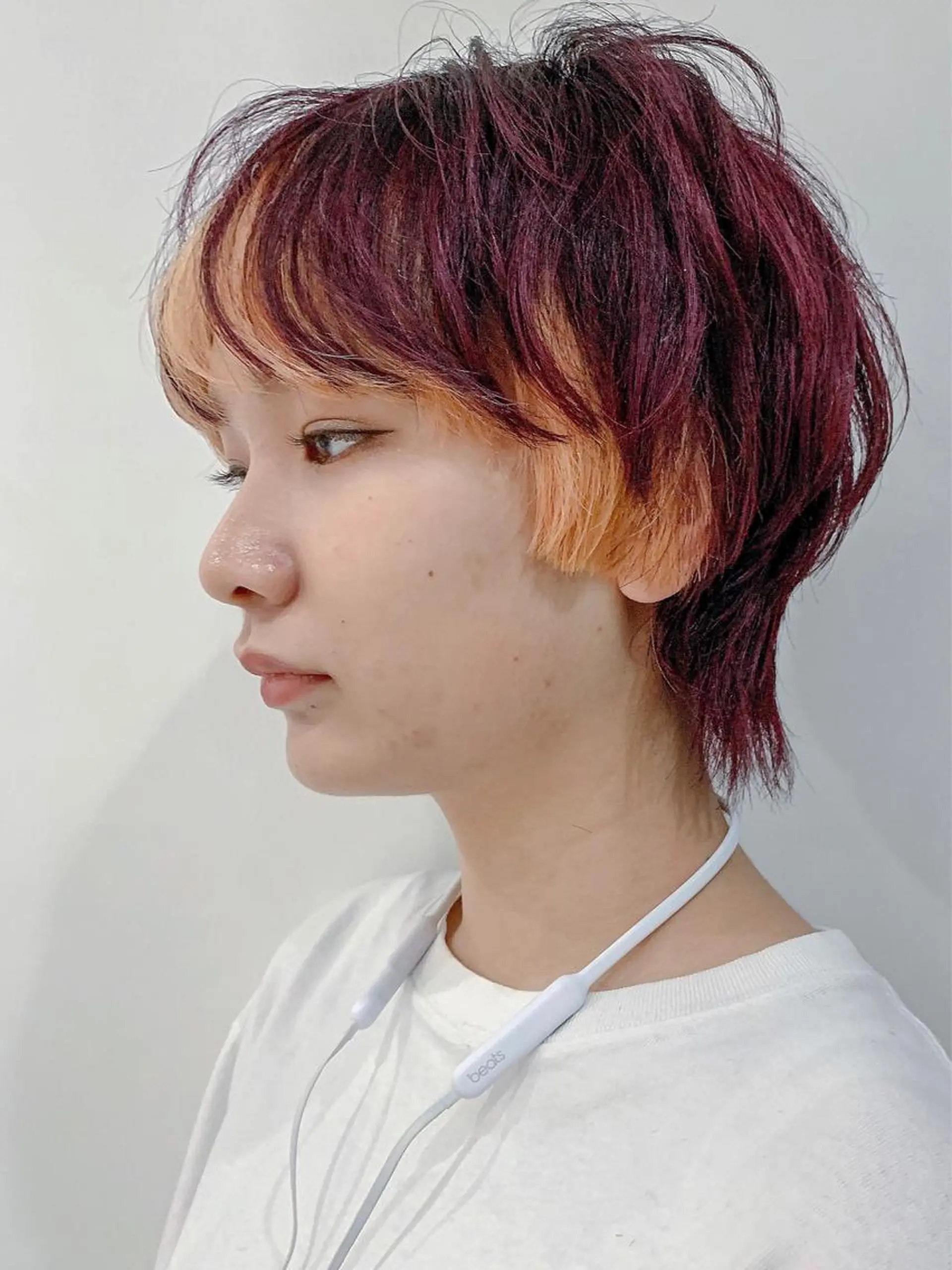 ショート パープルカラー 伸ばしかけ ウルフカット nuu所属・💜ショート💜 ウルフ、ボブ二色亜美のヘアスタイル