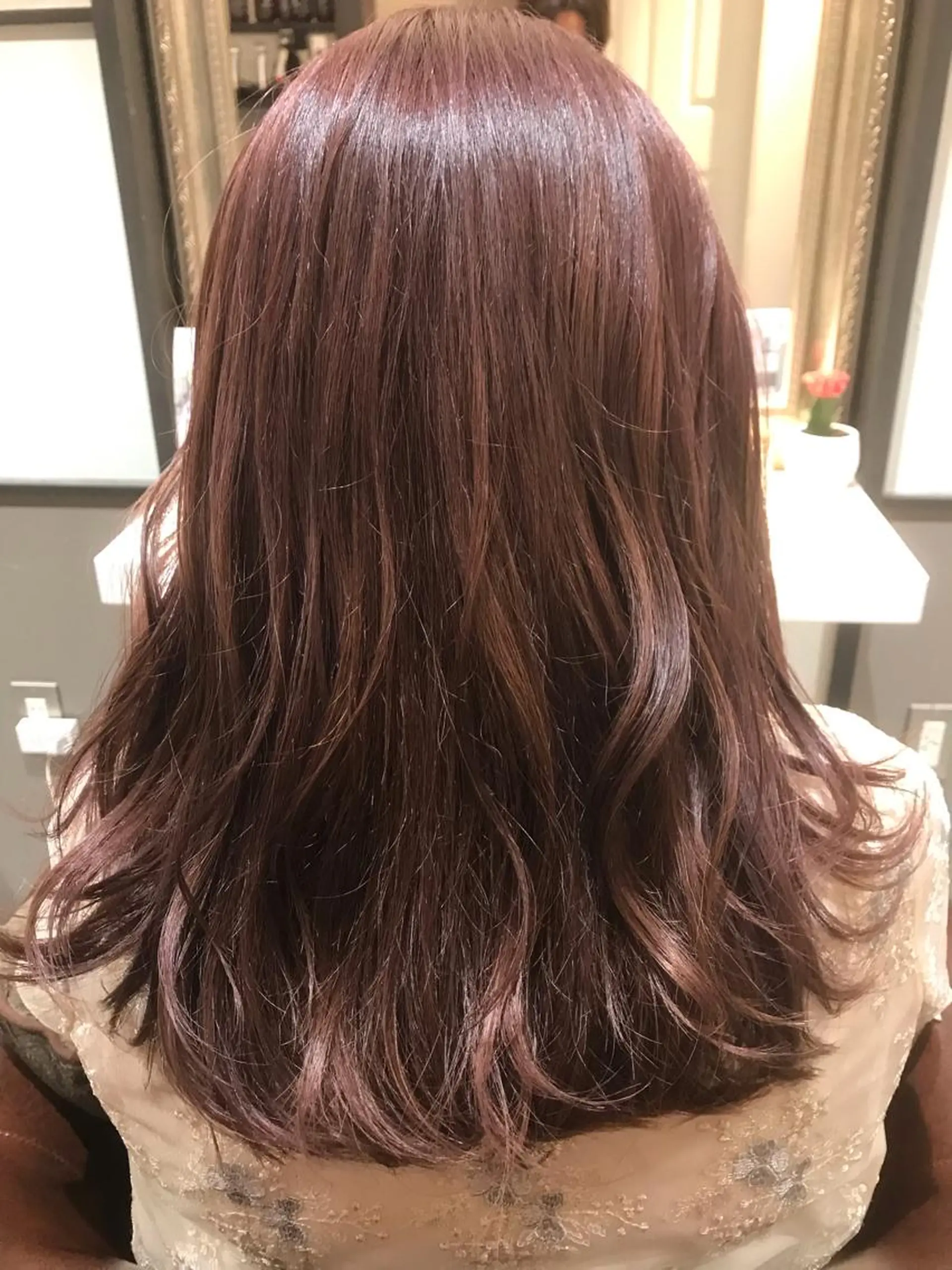 セミロング カラー ピンクカラー ヘアカラー トリートメント Avery NEWYORK所属・Avery SHINのヘアスタイル