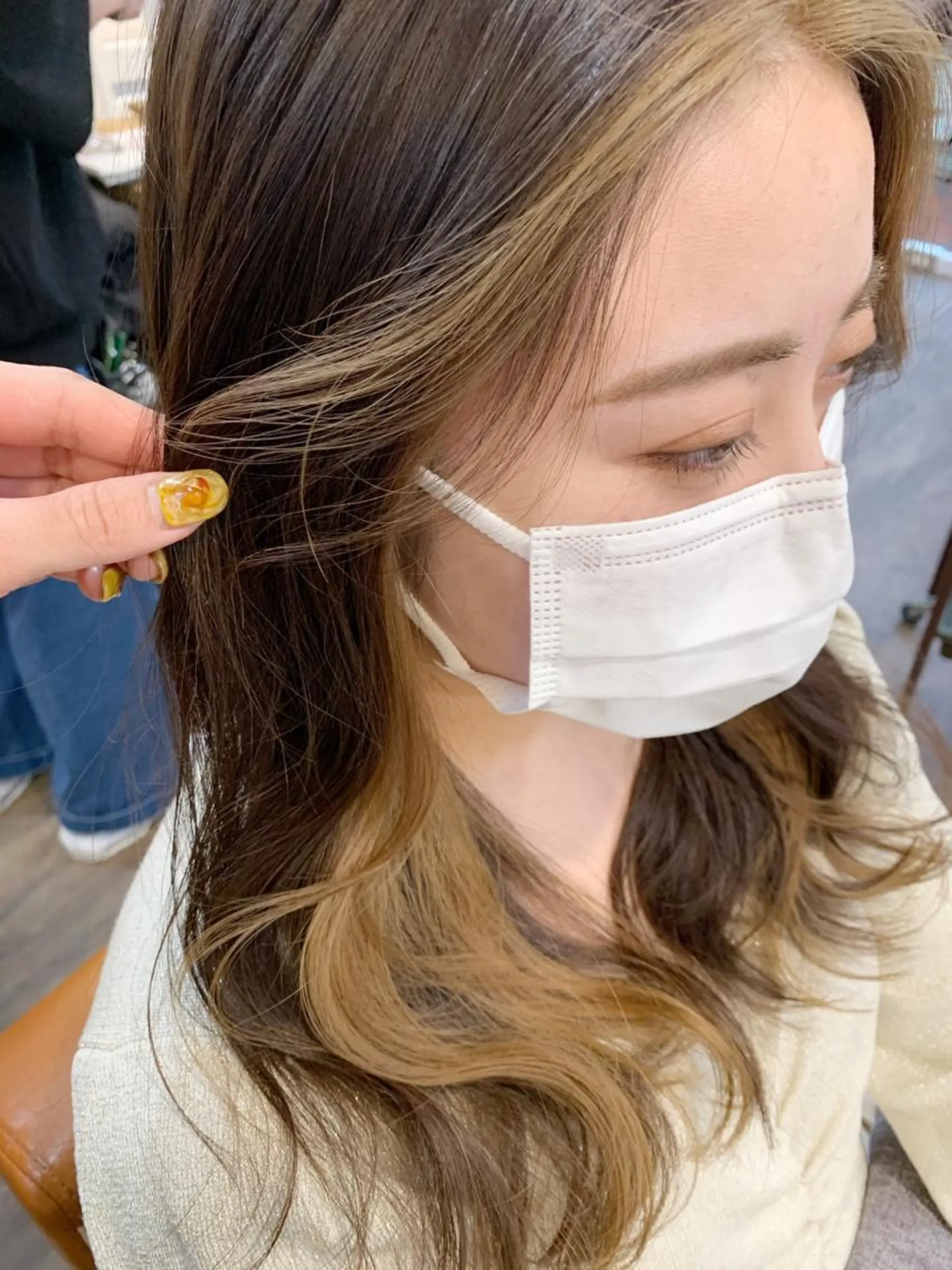 ロング ボブ ハイライト 髪質改善 小顔カット トリートメント ダブルカラー / インナーカラーMiiのヘアスタイル