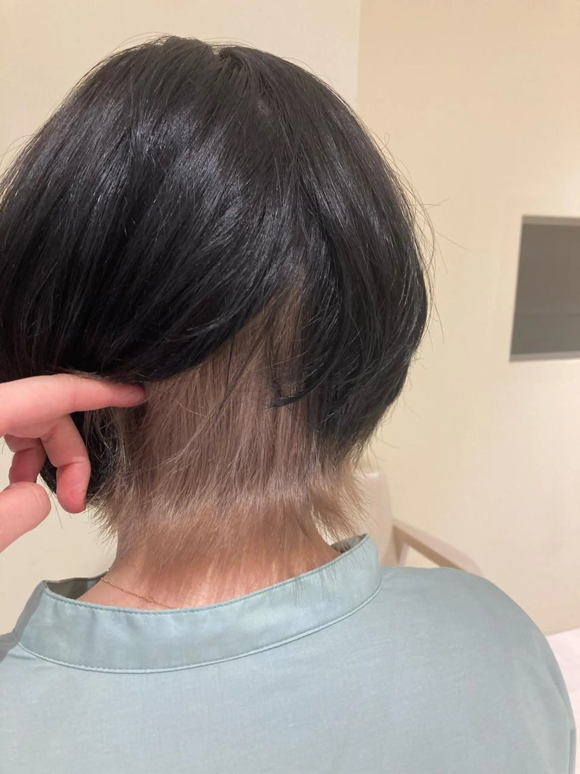 カラー ブリーチ 野村 ゆいのヘアスタイル