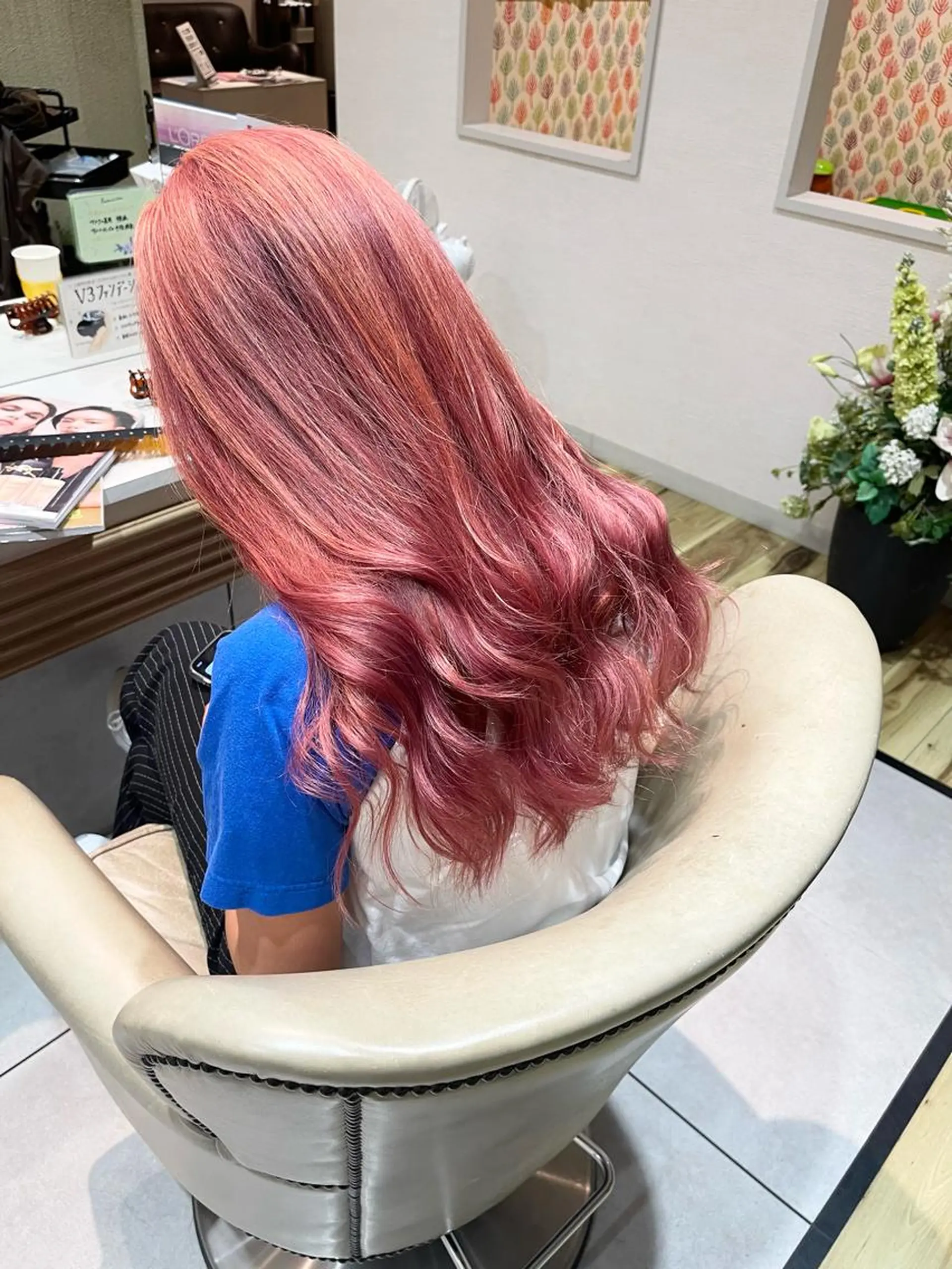 ロング カラー ヘアカラー enn.bleach by t.a.g所属・碇山 楓己のヘアスタイル