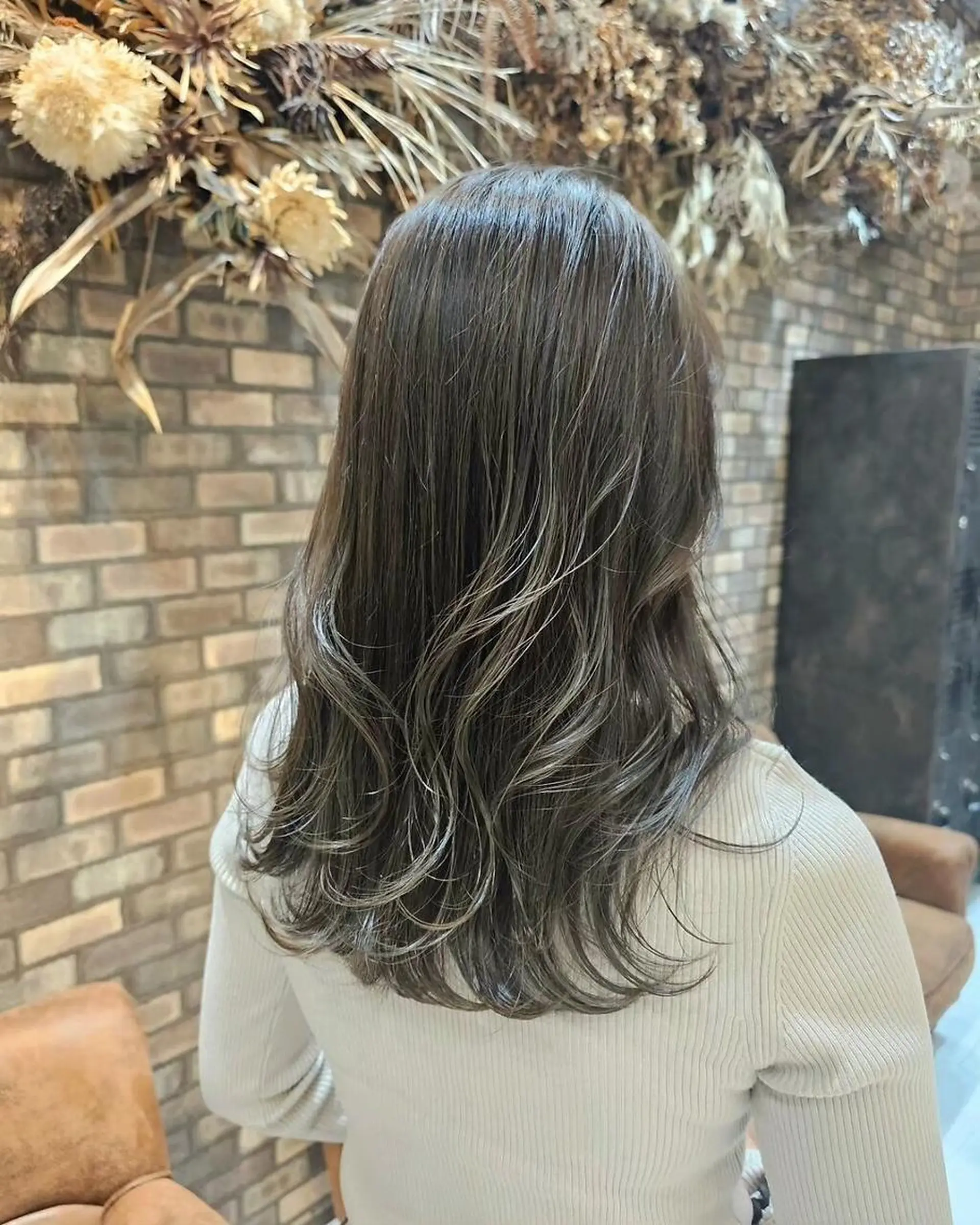 セミロング カラー 艶髪×美髪✨ newi八王子のヘアスタイル