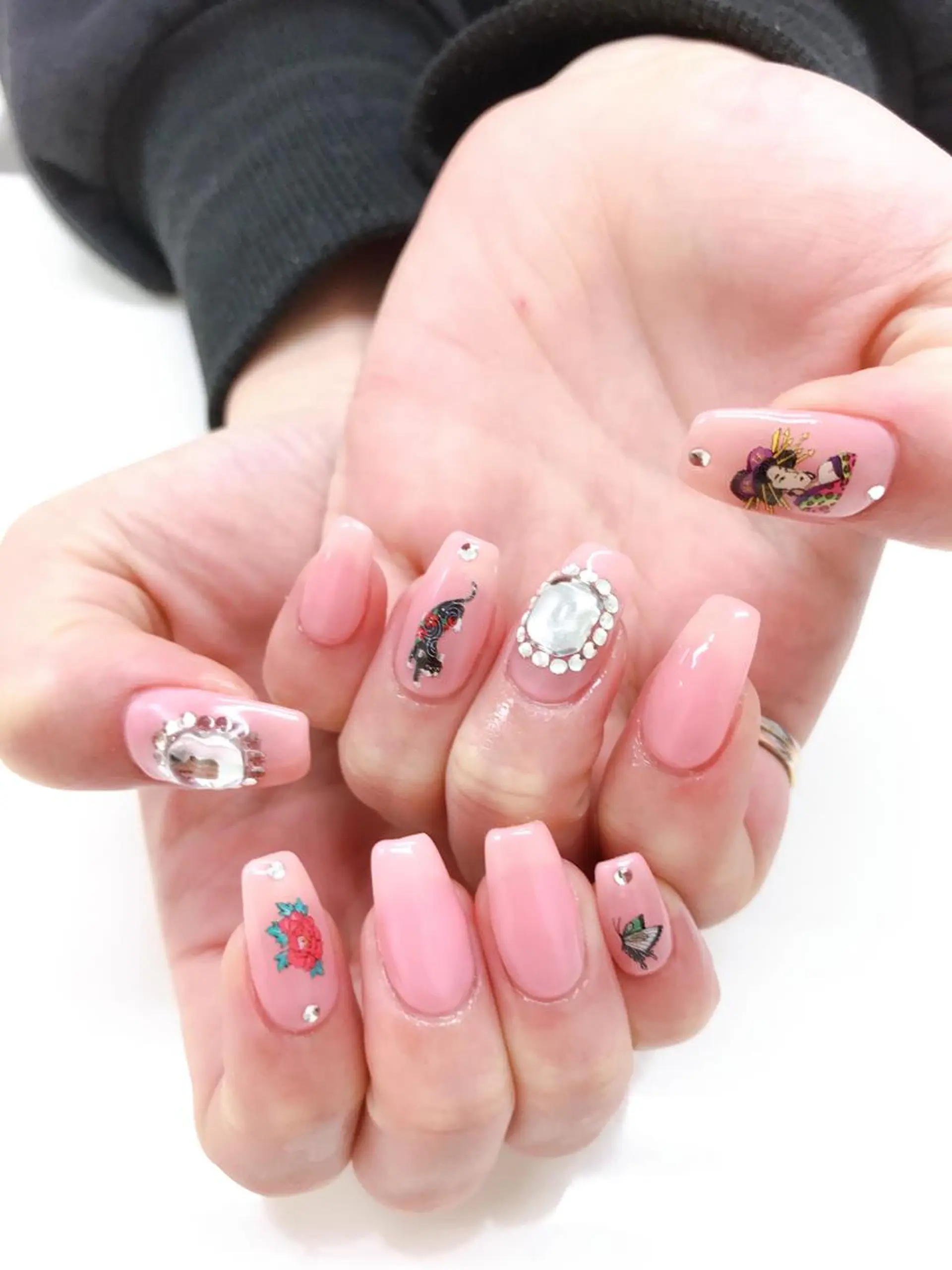 ネイル ハンドネイル Hisaka Mikiのネイルデザイン