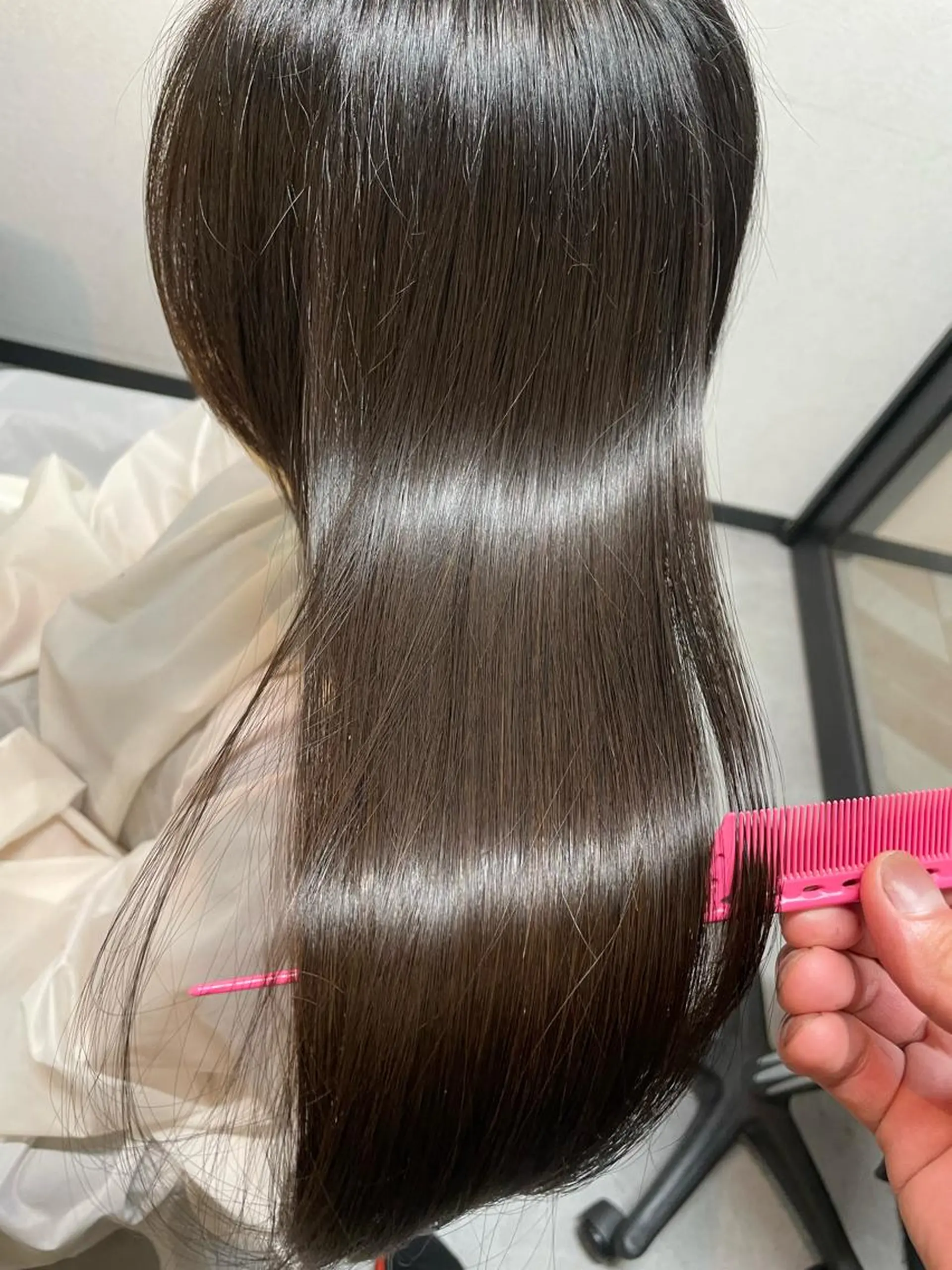 セミロング カット 縮毛矯正 トリートメント 髪質改善カラー特化 井上秀樹のヘアスタイル