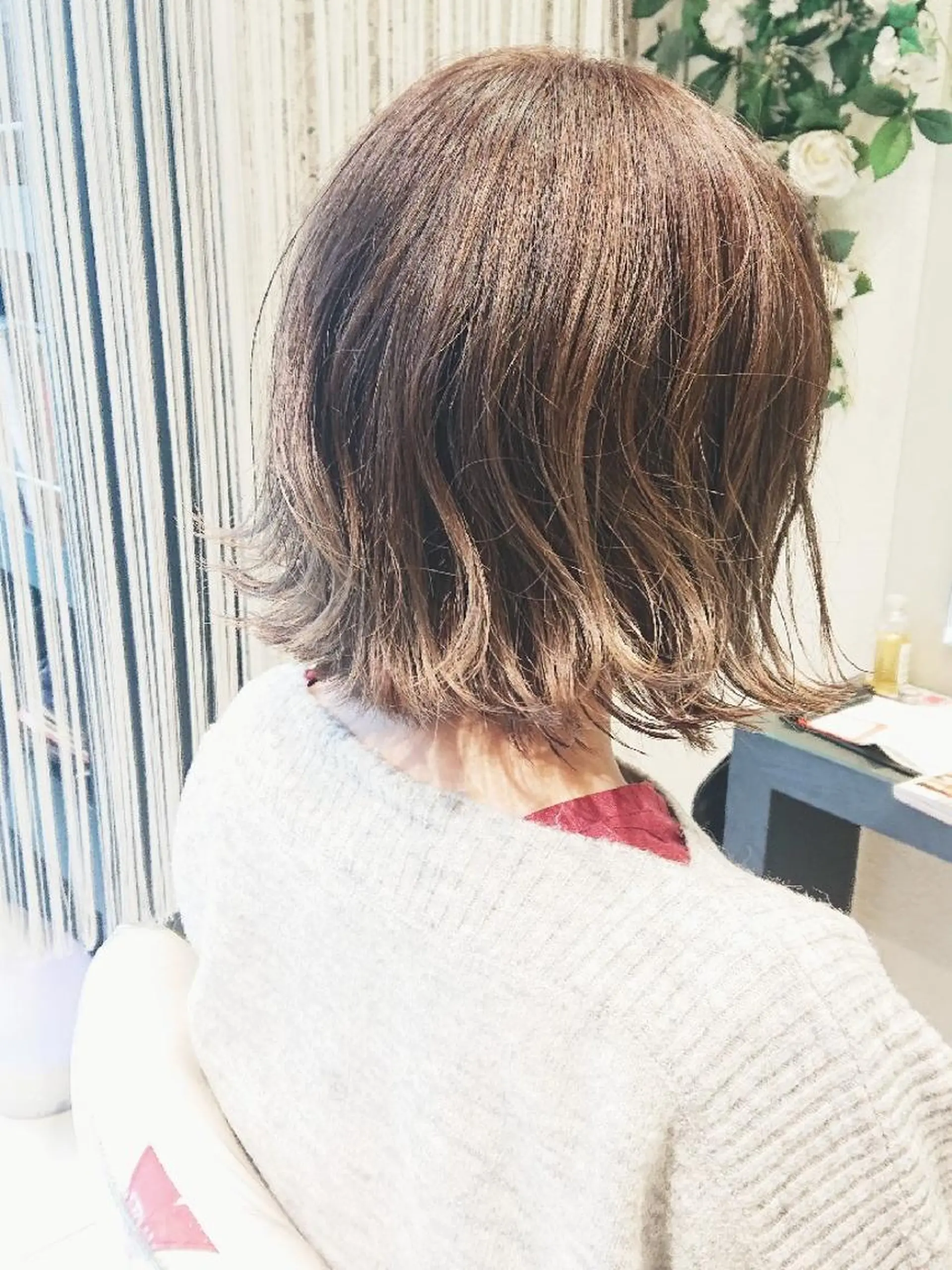 ミディアム カラー グレージュ ハイライトカラー ハイライト ✨技術講師.艶髪✨ ✂︎佐久間✂︎のヘアスタイル