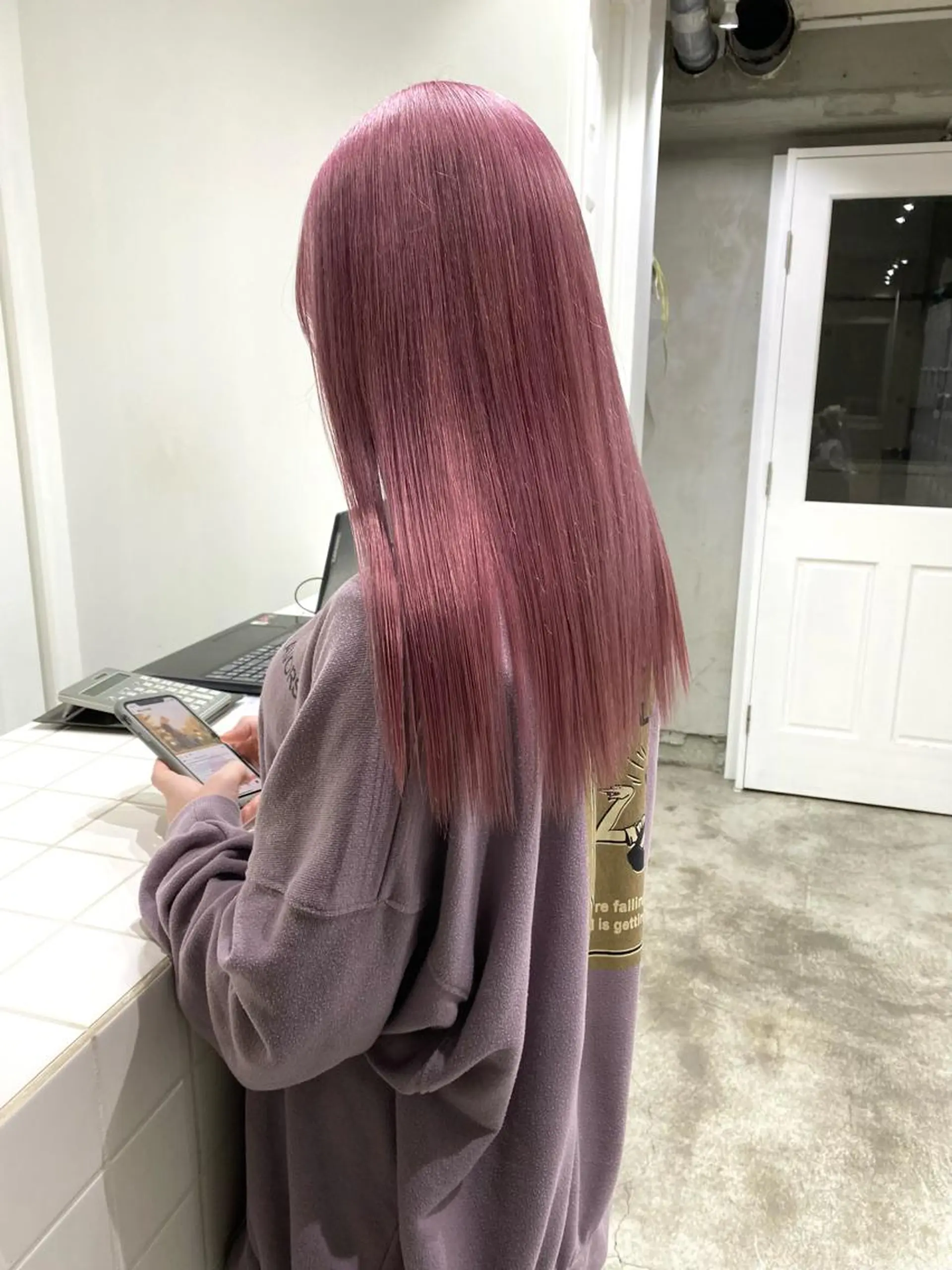 セミロング カラー ヘアアレンジ メンズ 抜きっぱなしブロンド ササキカズマのヘアスタイル