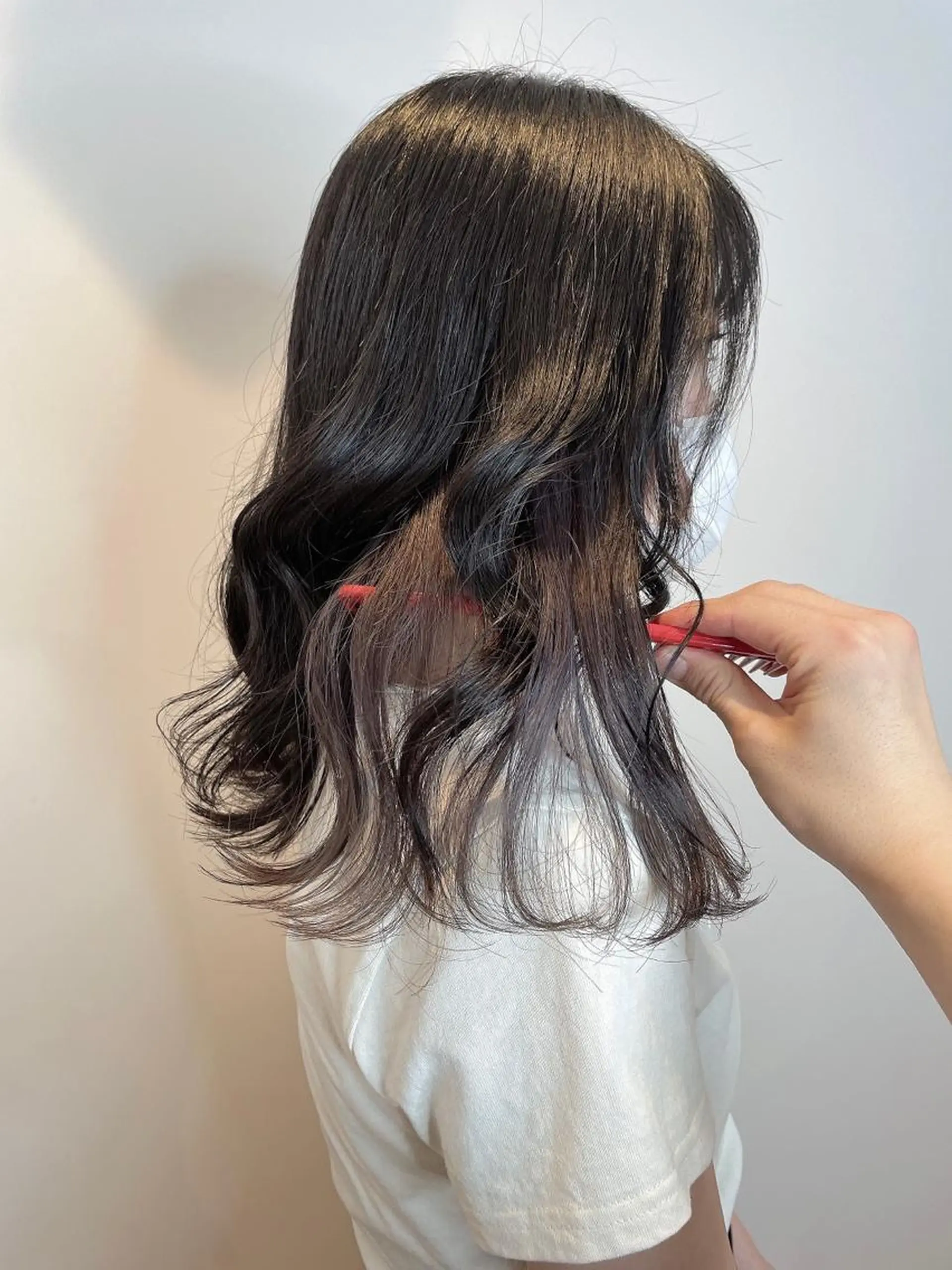 ミディアム カラー ブリーチ シルバー ヘアカラー トリートメント ヘアアレンジ にいた かづしげのヘアスタイル