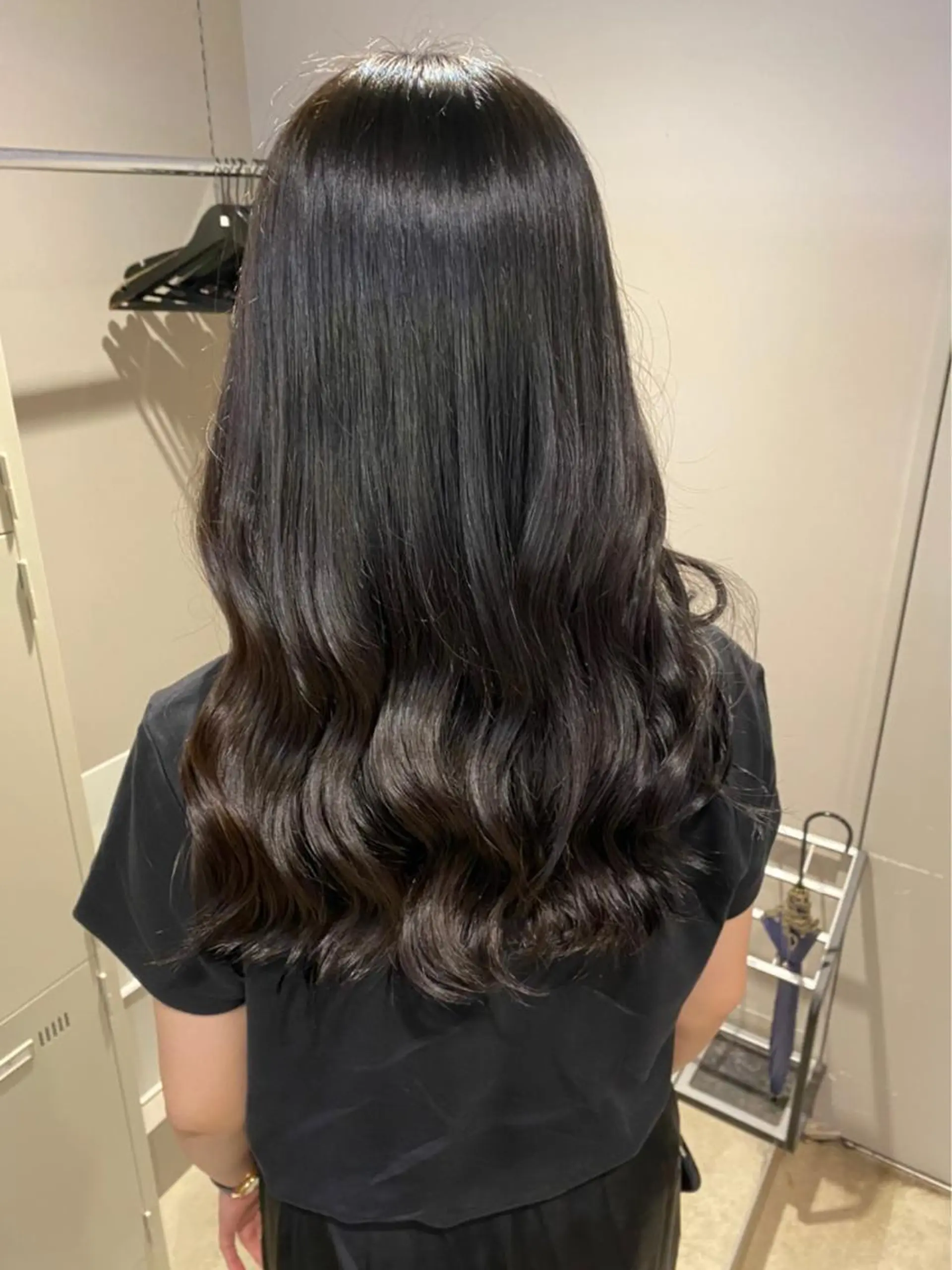 セミロング Ella所属・nana【艶髪】/ レイヤー/縮毛矯正のヘアスタイル