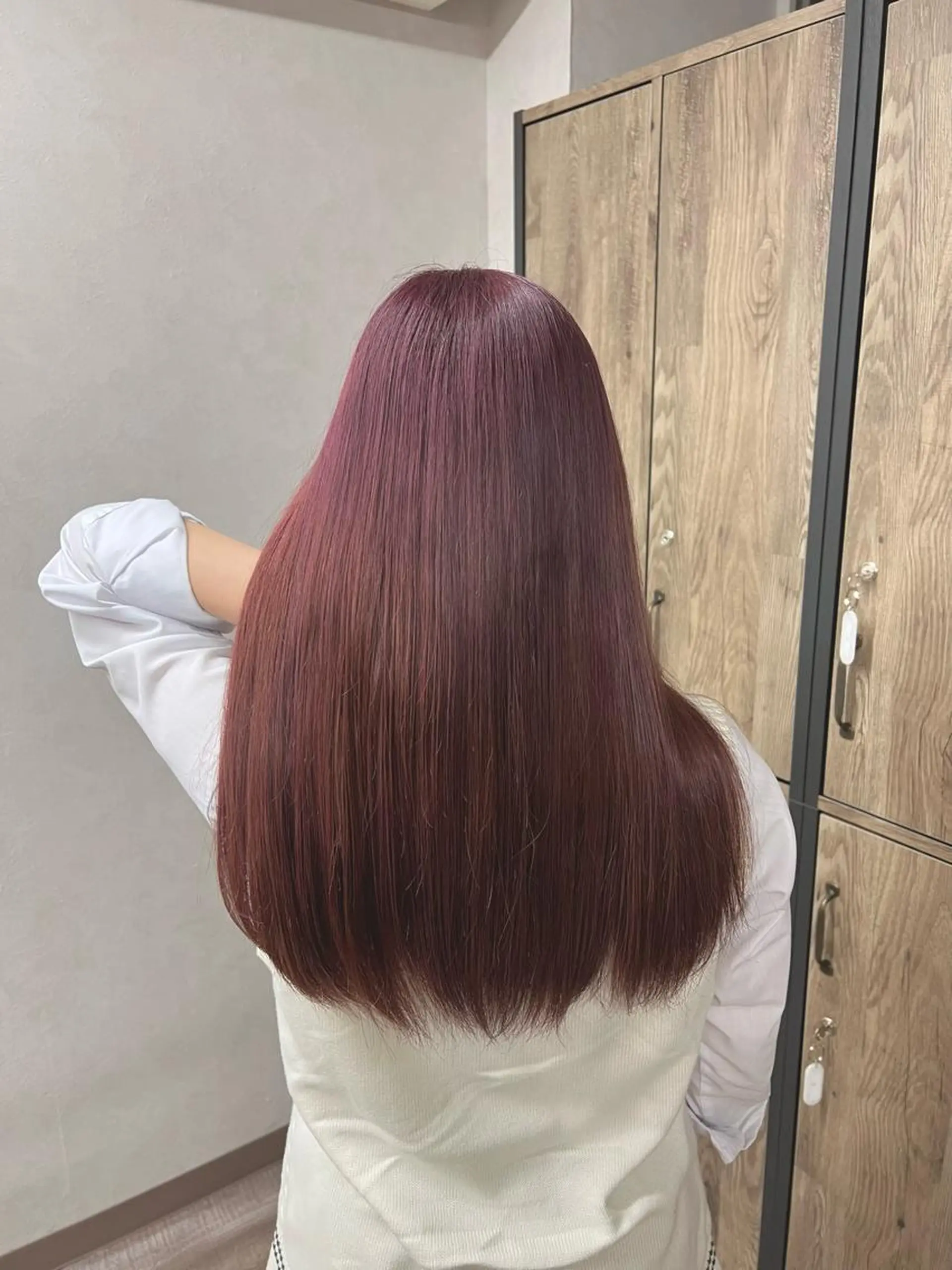 カラー バレイヤージュ ブリーチ ケアブリーチ ダブルカラー イヤリングカラー SALOWIN横浜suite店所属・🌷かわばた めい🌷のヘアスタイル