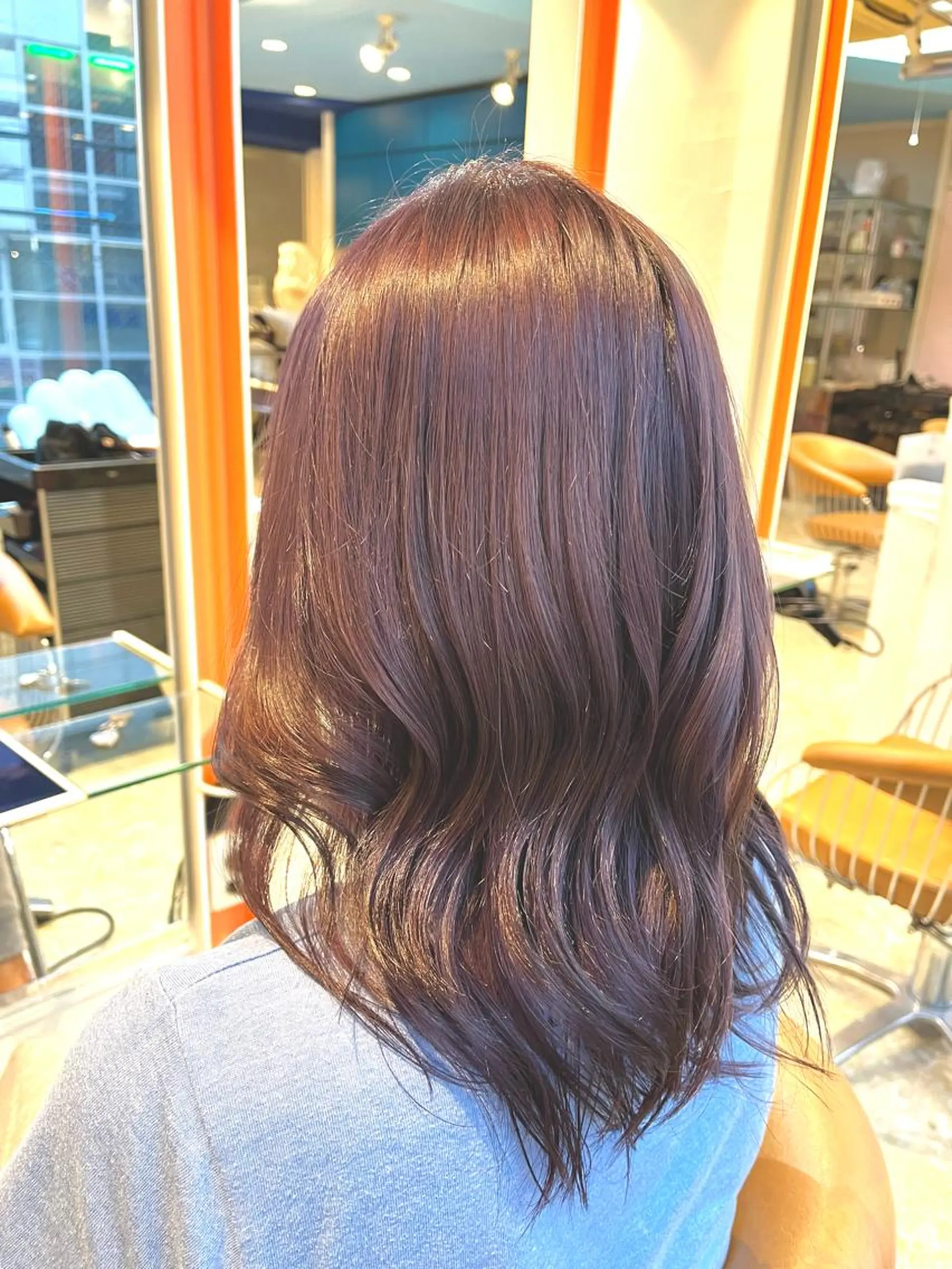 ミディアム カラー ヘアカラー うしだ かおるのヘアスタイル