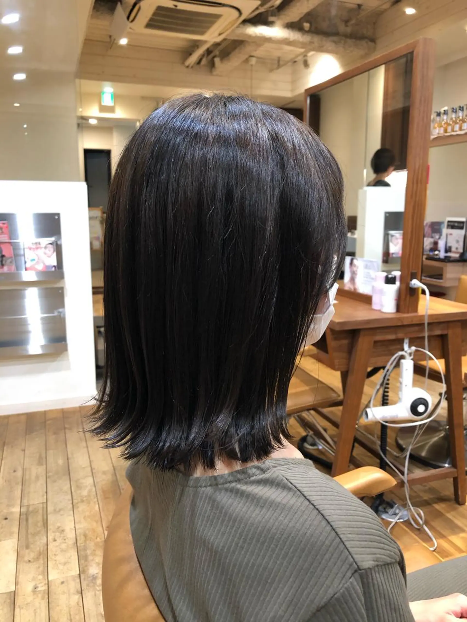 ミディアム 山本　恵 (やまもと  けい)のヘアスタイル