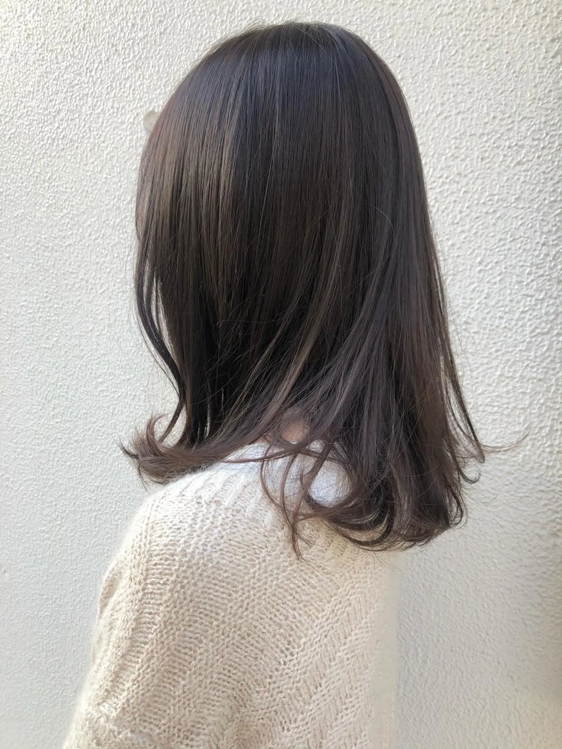 ミディアム 🩰オリーブ/ ベージュ松本咲花🩰のヘアスタイル