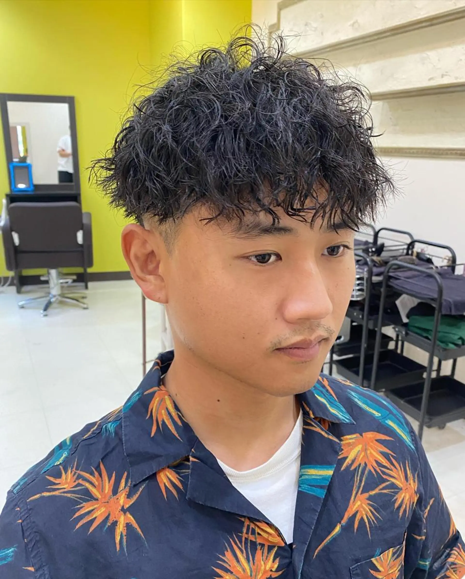 パーマ メンズ フェードカット メンズパーマ プードルパーマ メンズツイストパーマ ツイストスパイラルパーマ 年間2000名担当◎ パーマ職人/仲原佑樹のヘアスタイル