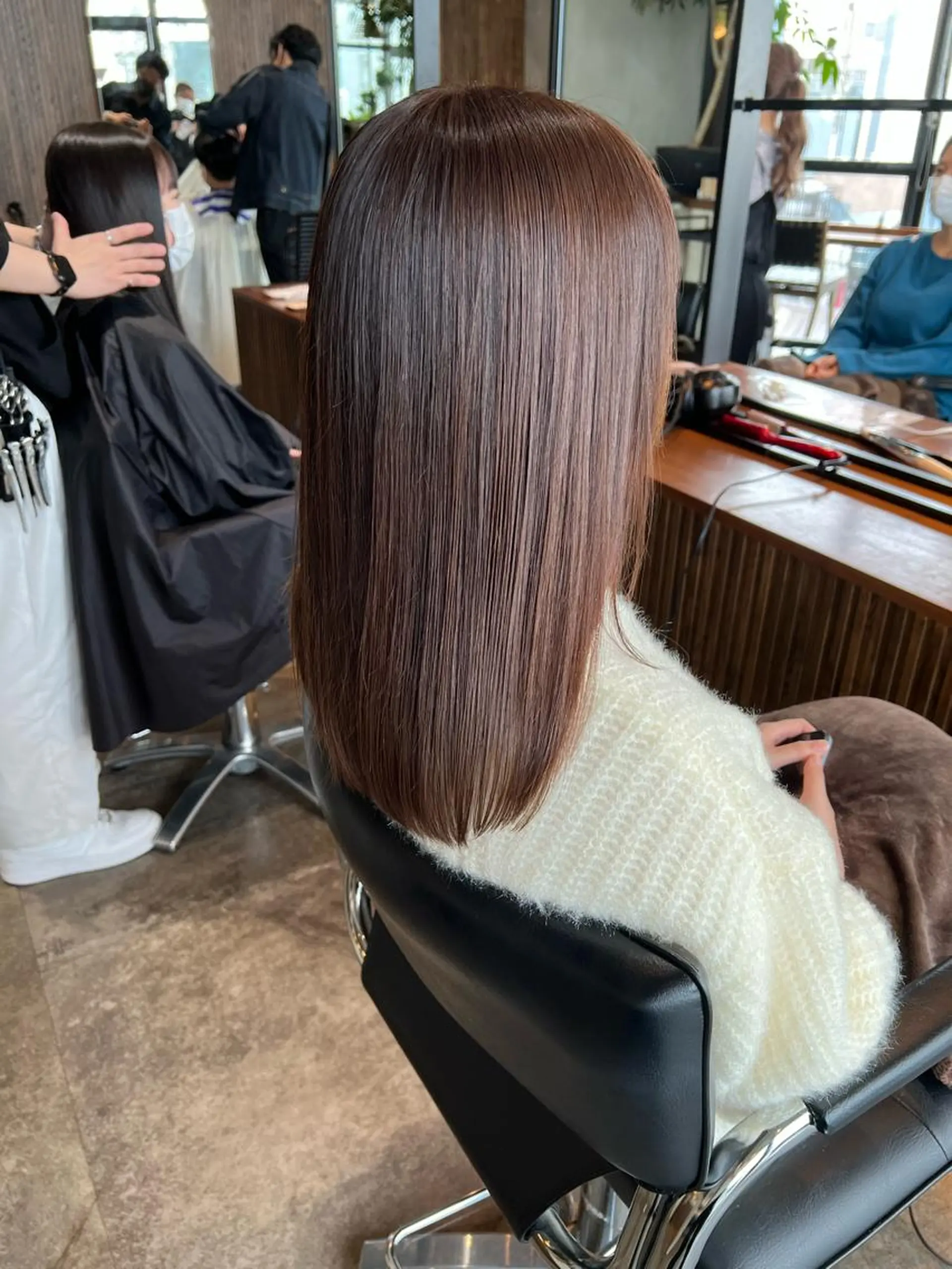 セミロング カラー 韓国レイヤー🇰🇷 韓国研修◎渋谷カイトのヘアスタイル