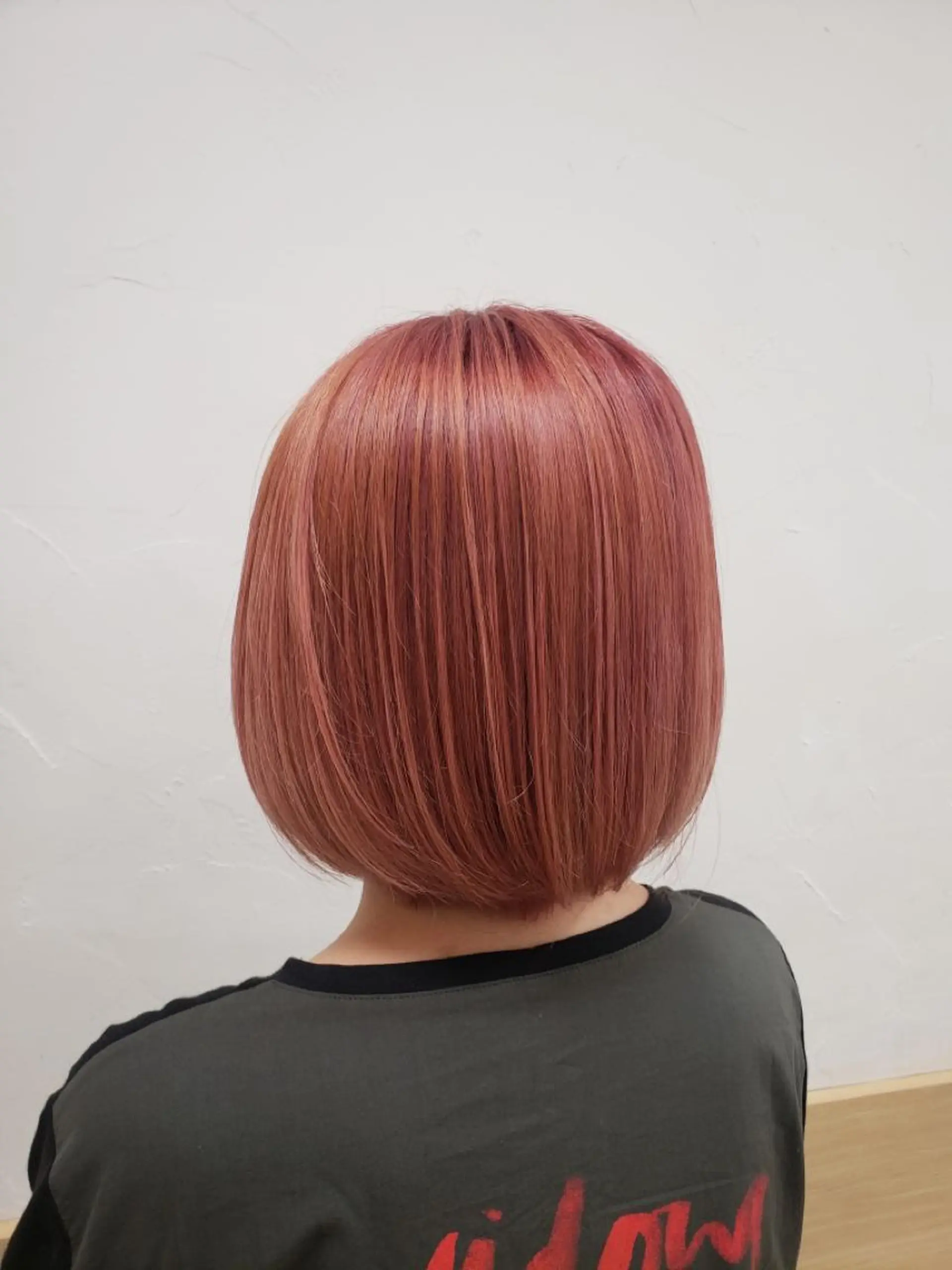 ミディアム カラー ピンクカラー THE ESSENCE 蔵前所属・怜音/ REONのヘアスタイル
