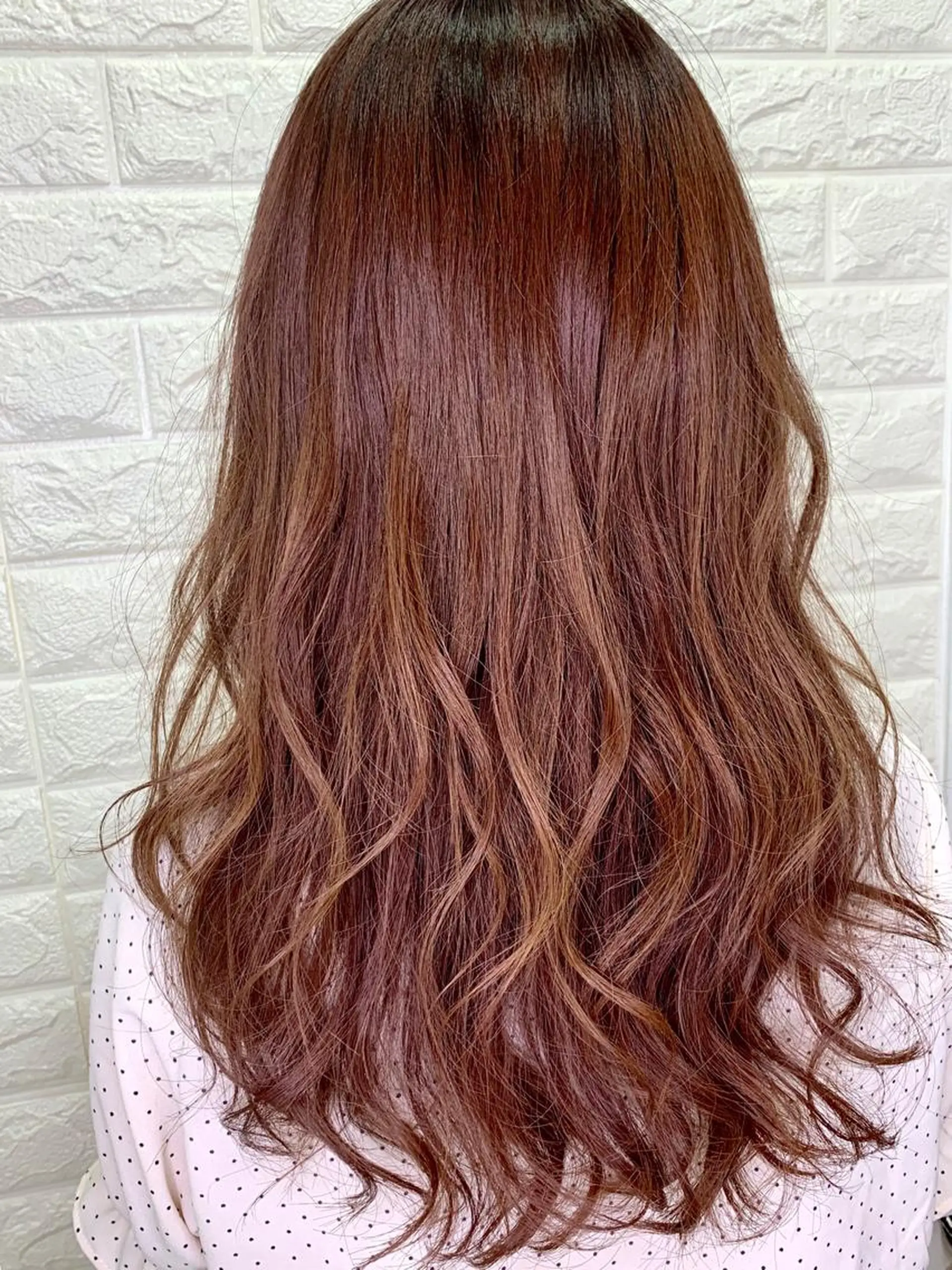 セミロング トリートメント 20代半ば上質なへア ケア 髪質改善 大西のヘアスタイル