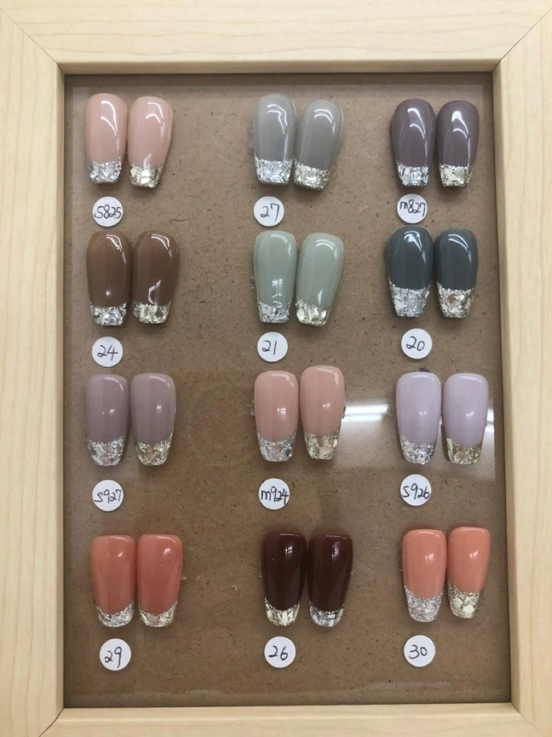 ネイル Mona【パラジェル ・長さ出し専門店】のネイルデザイン