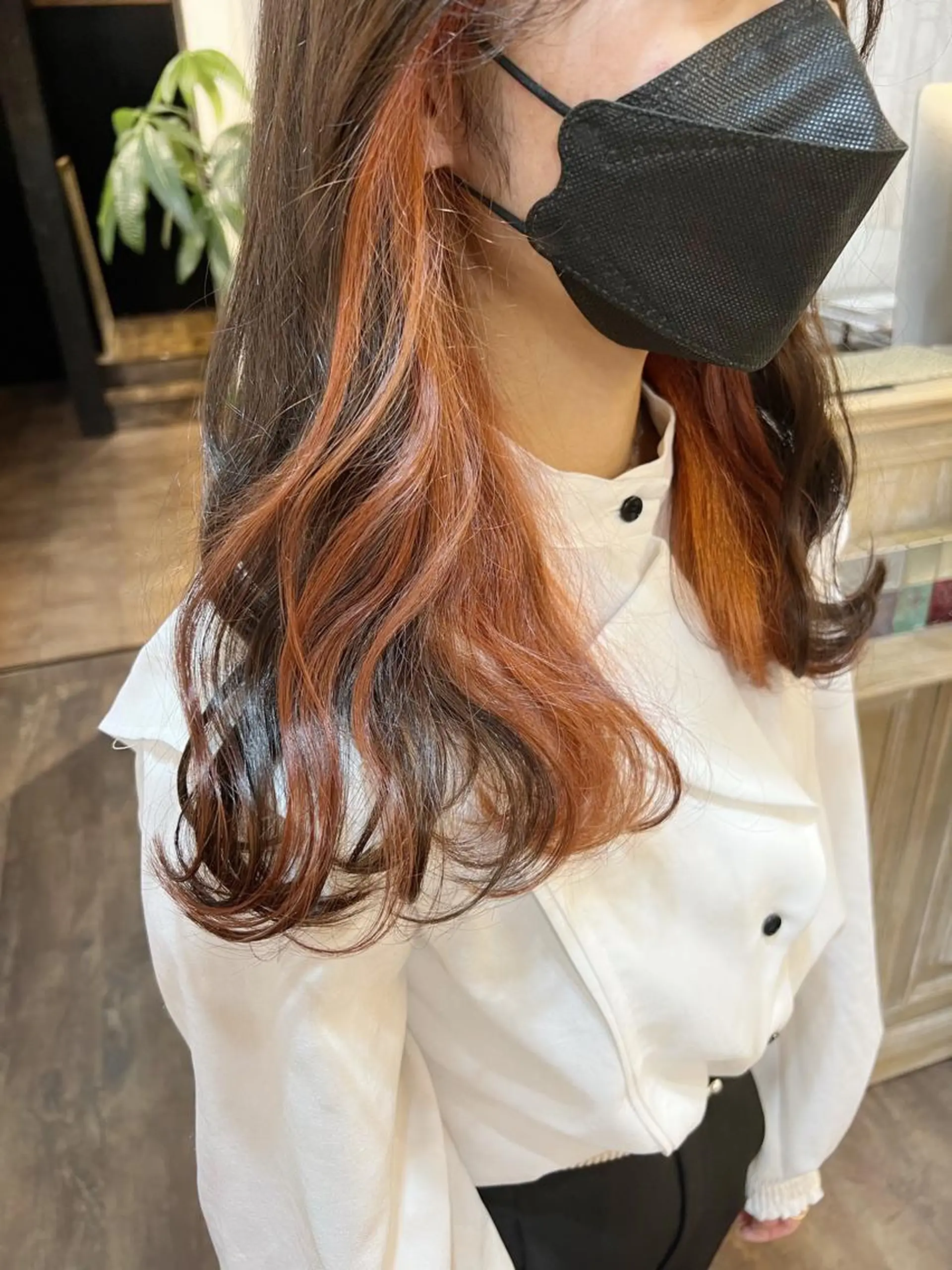 セミロング カラー ブリーチ ケアブリーチ ダブルカラー イヤリングカラー ハイライトカラー ダブルカラー　/ インナーカラーMiiのヘアスタイル