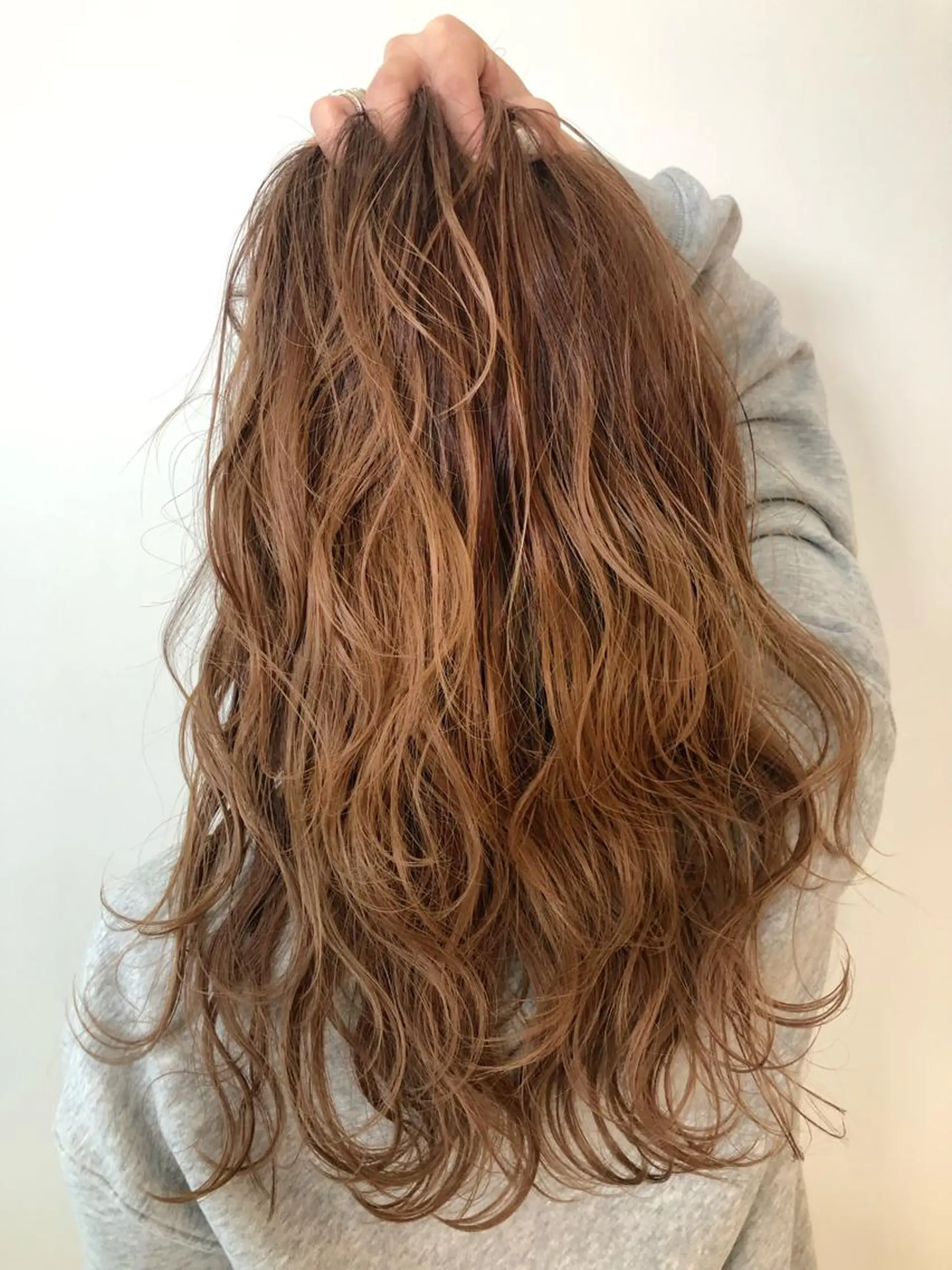 ミディアム カラー 加藤 利基のヘアスタイル