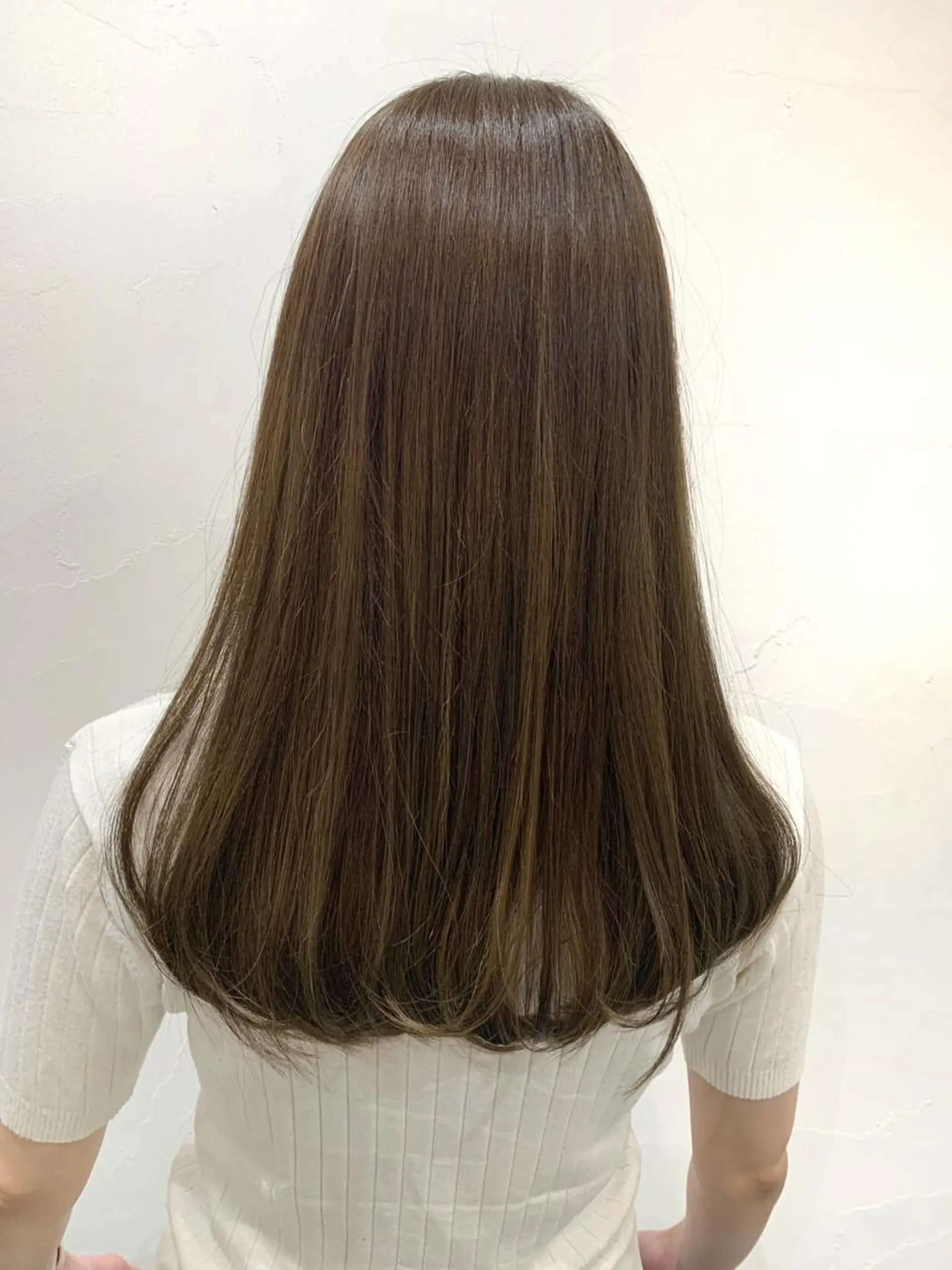 ロング アッシュ ロング ヘアカラー LITTLE _KATOのヘアスタイル