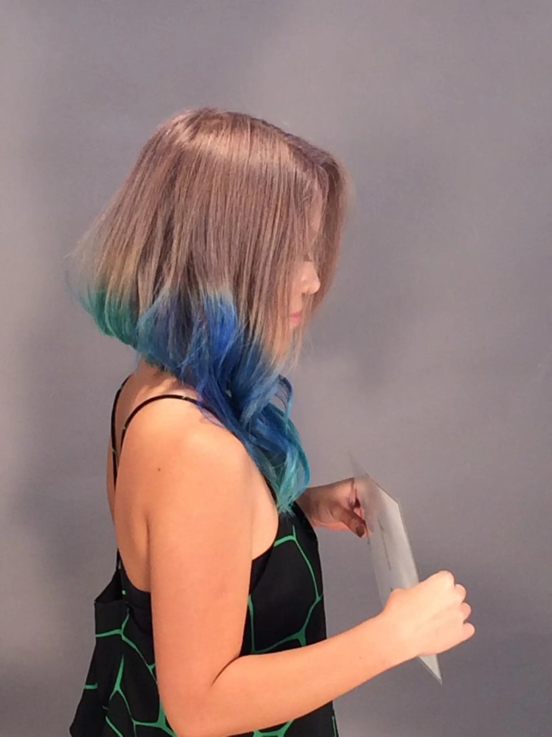 カラー 田光 美華のヘアスタイル