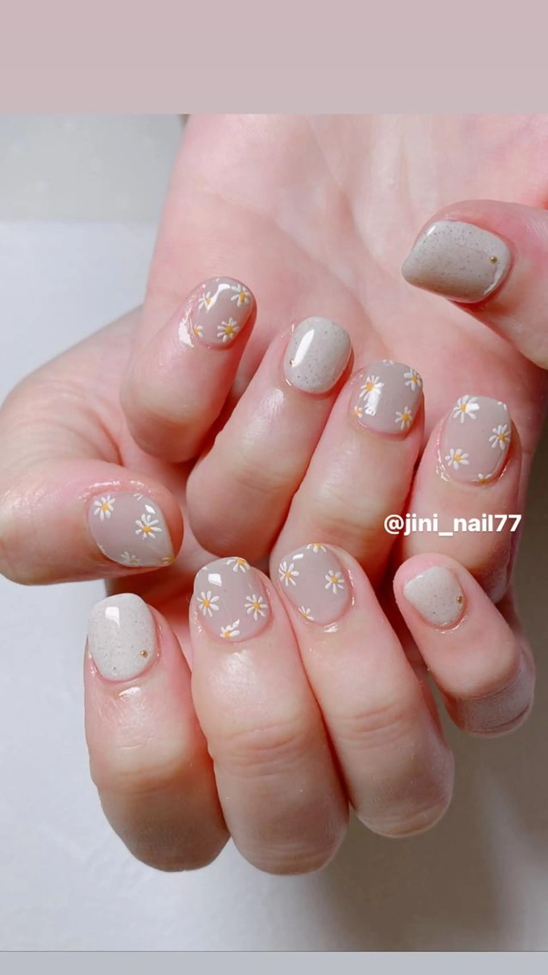 ネイル ハンドネイル JINI NAIL所属・ジニ ネイルのネイルデザイン