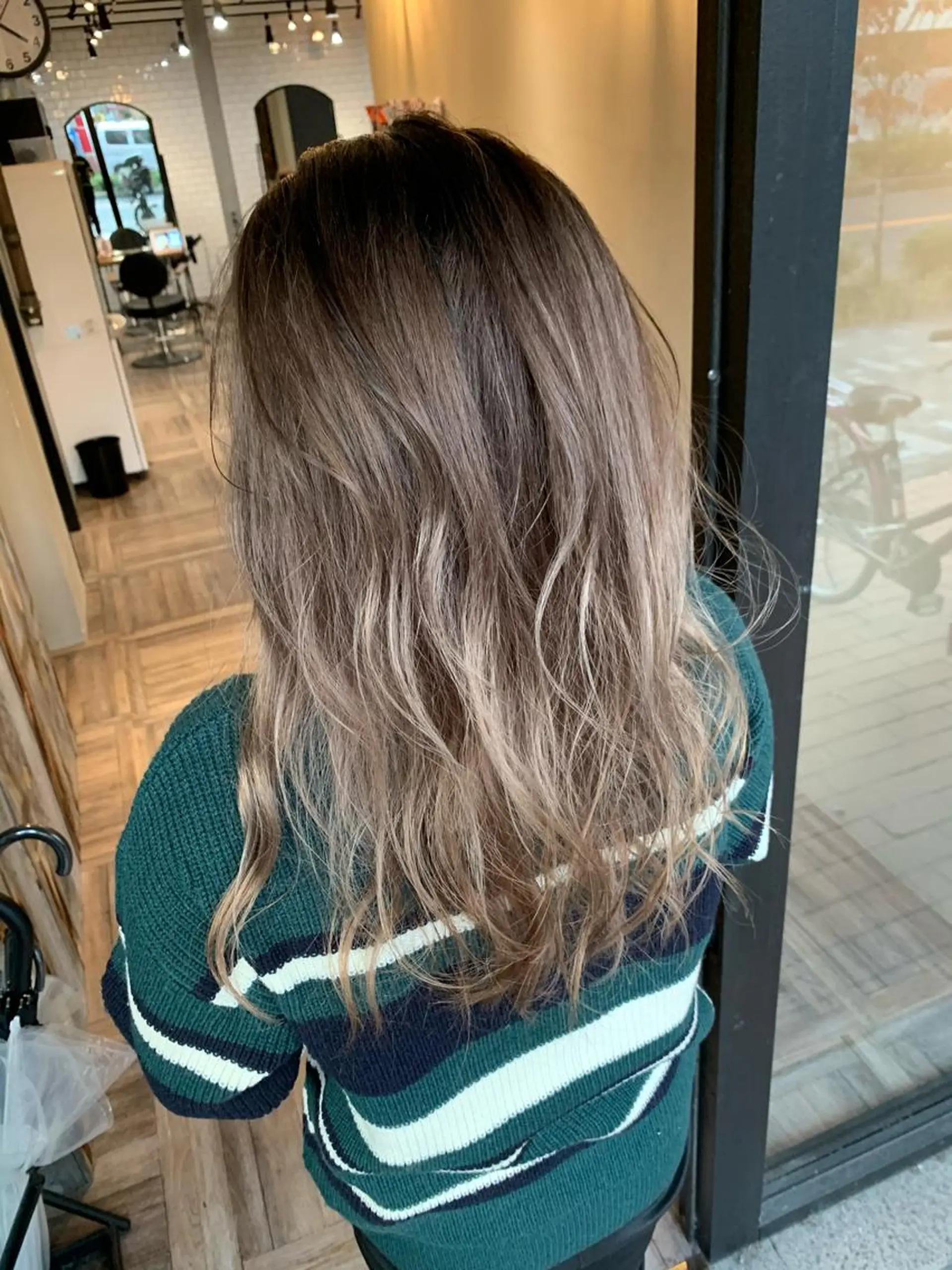 セミロング カラー ヘアアレンジ ANBEL所属・ANBEL代表 西尾裕樹のヘアスタイル