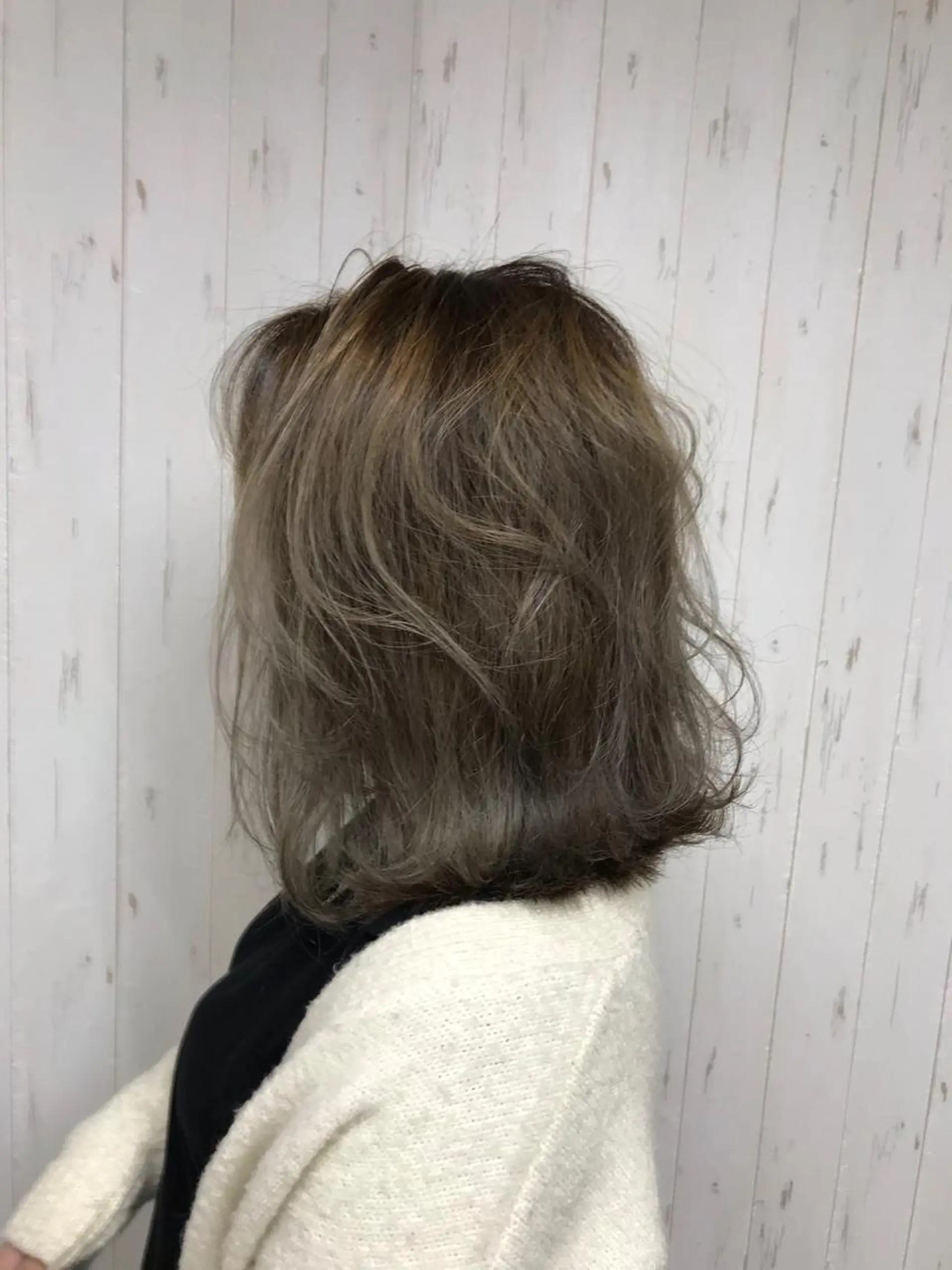 ミディアム カラー ブリーチ グレージュ AN'TIA小作所属・AN'TIA小作代表 ⭐︎kazuma⭐︎のヘアスタイル