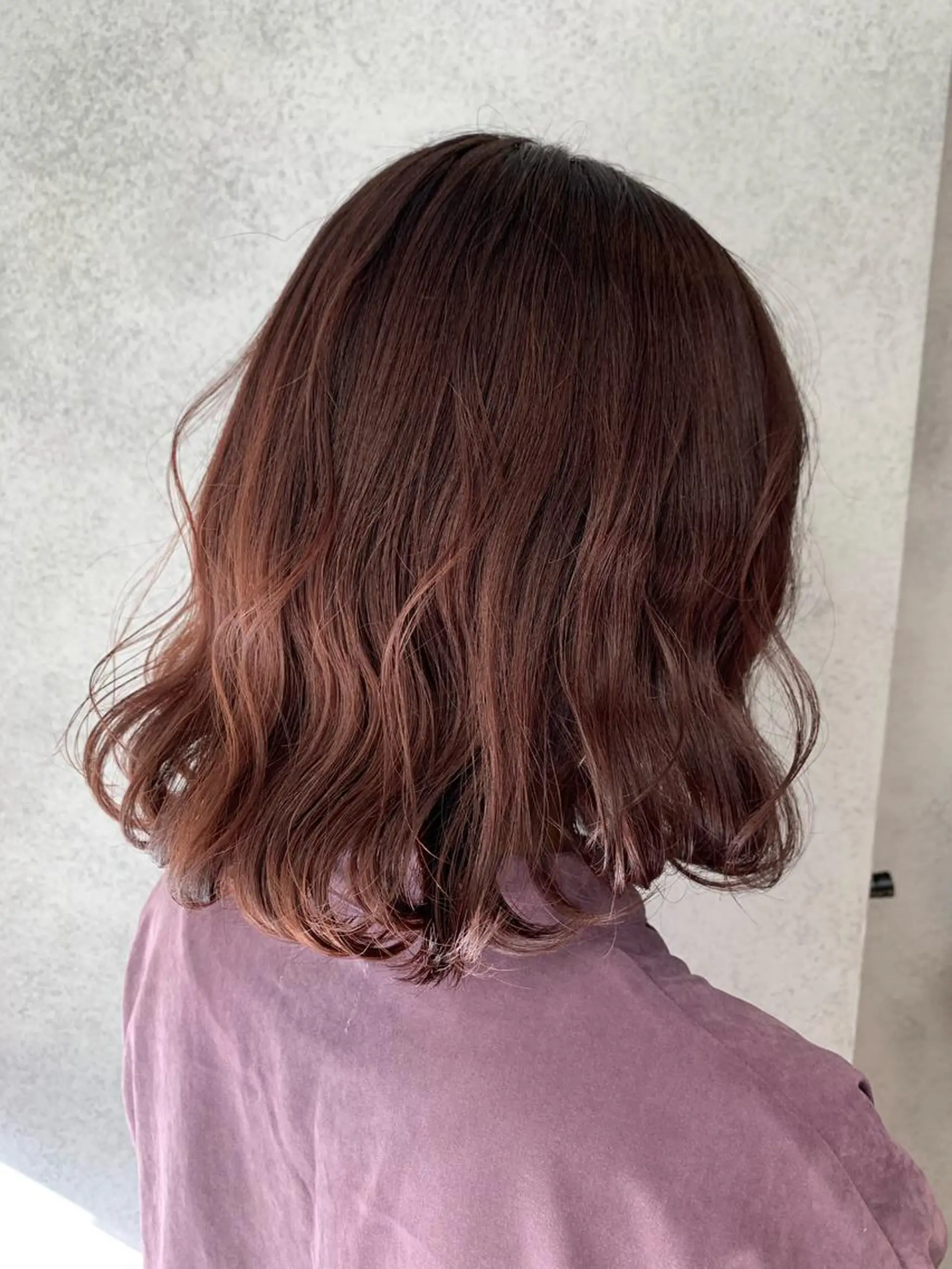 ミディアム カラー ブラウンカラー ピンクカラー ピンクブラウン 櫻井 未悠のヘアスタイル