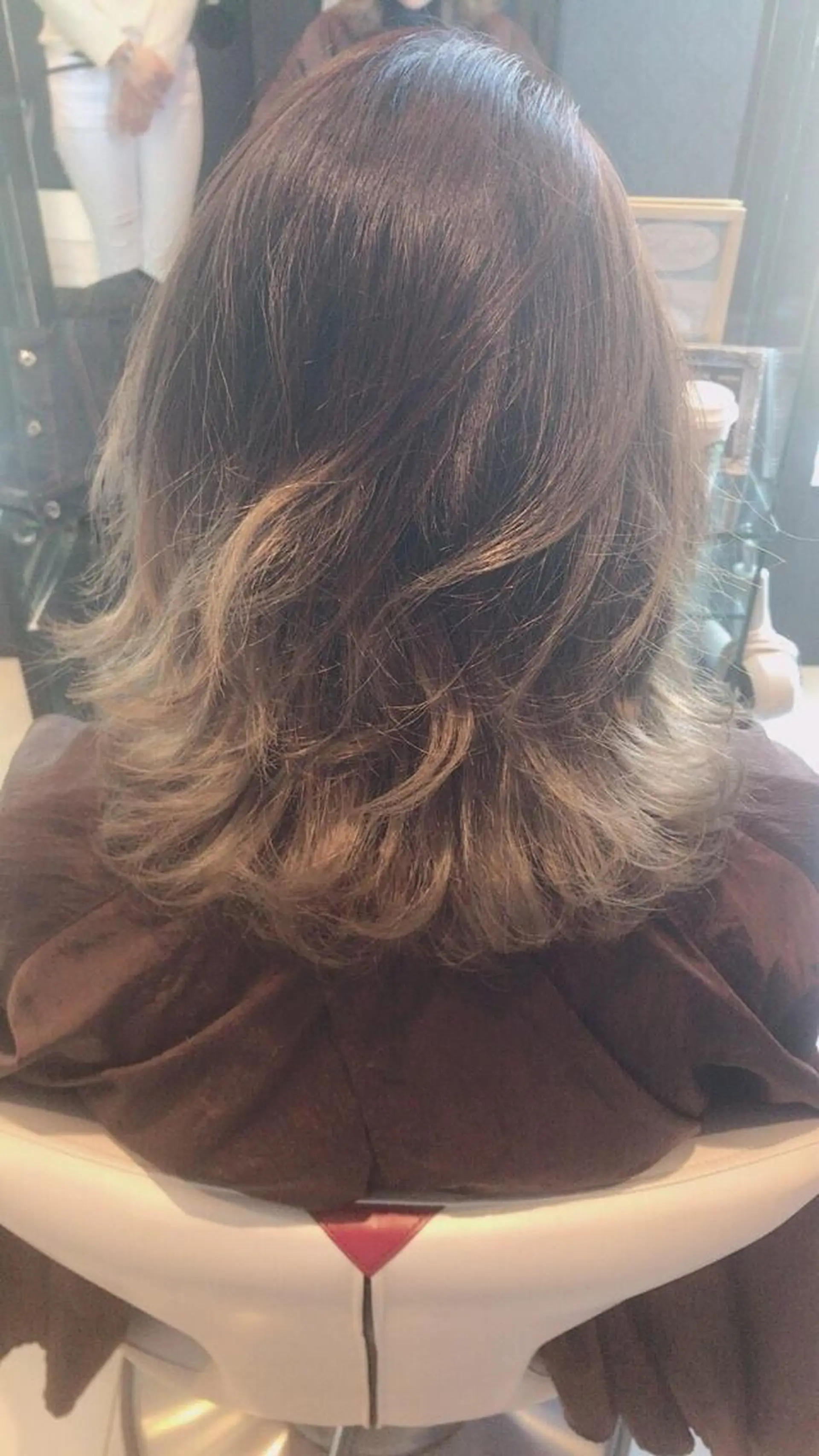 ミディアム カラー hair&make earth 石巻店所属・塚下 彩のマツエク・マツパデザイン