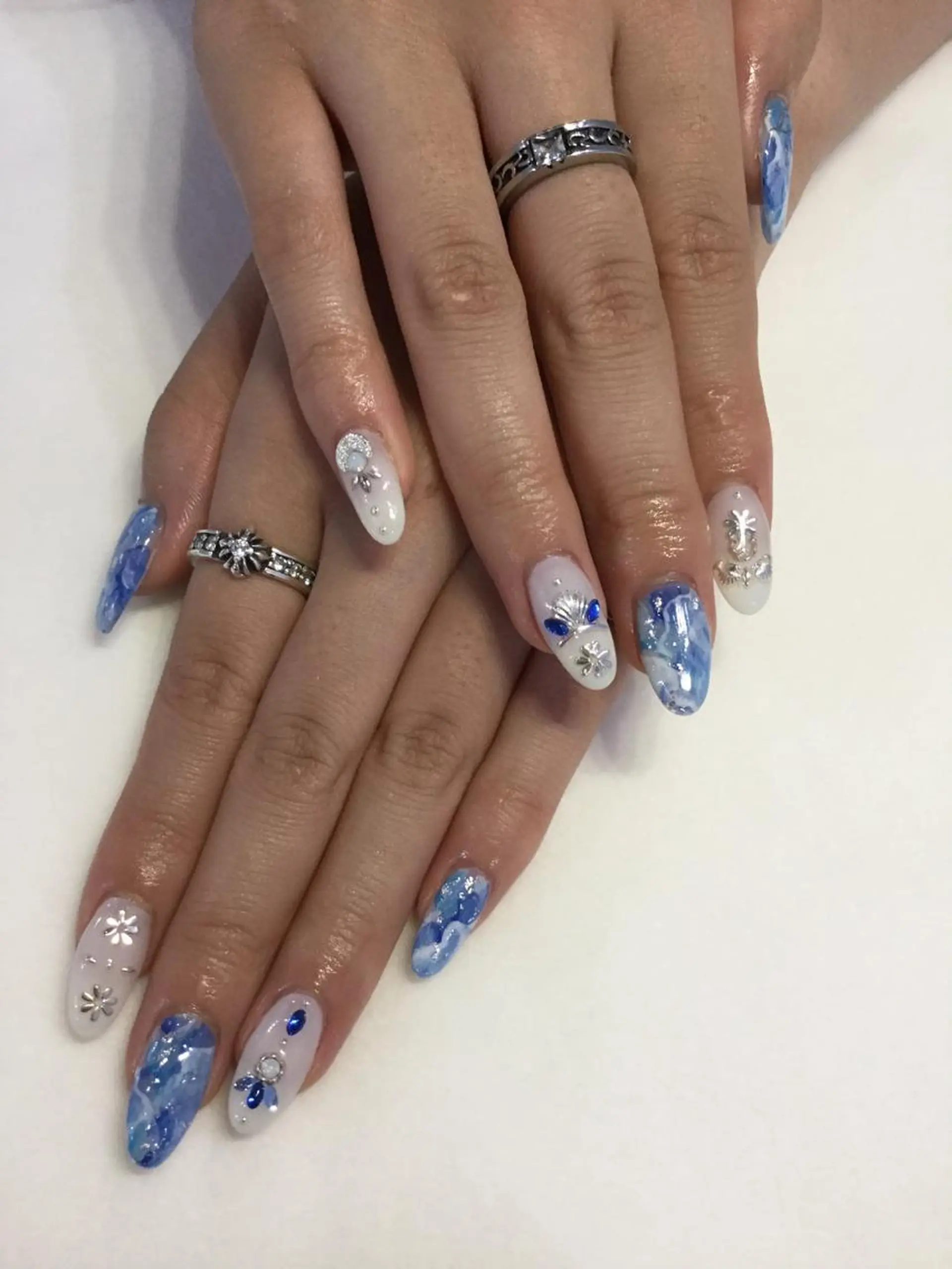 ネイル ハンドネイル 💎🐰 saki. m 🐰💎のネイルデザイン