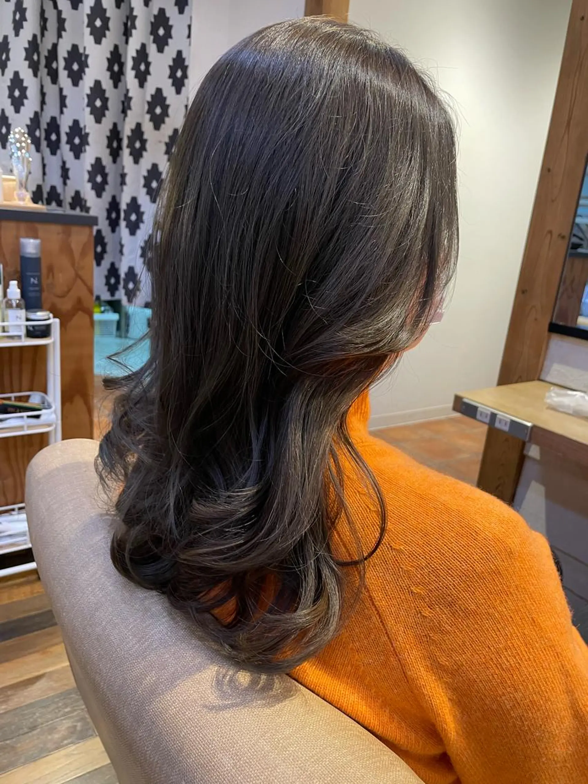 セミロング カラー ヘアカラー あずまぐち めぐみのヘアスタイル