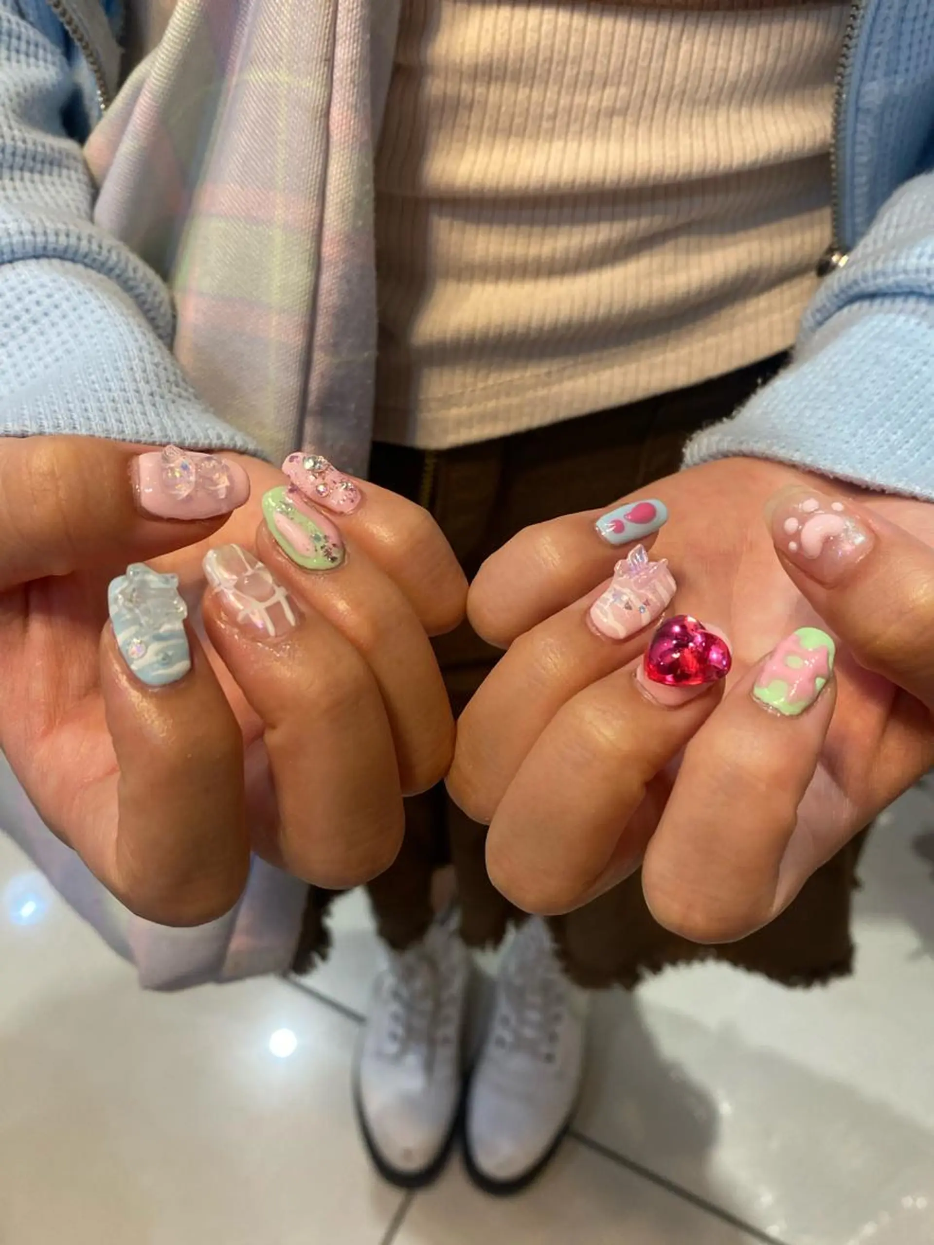 ネイル ハンドネイル ∴Sanae. ∴ トータルビューティーのネイルデザイン