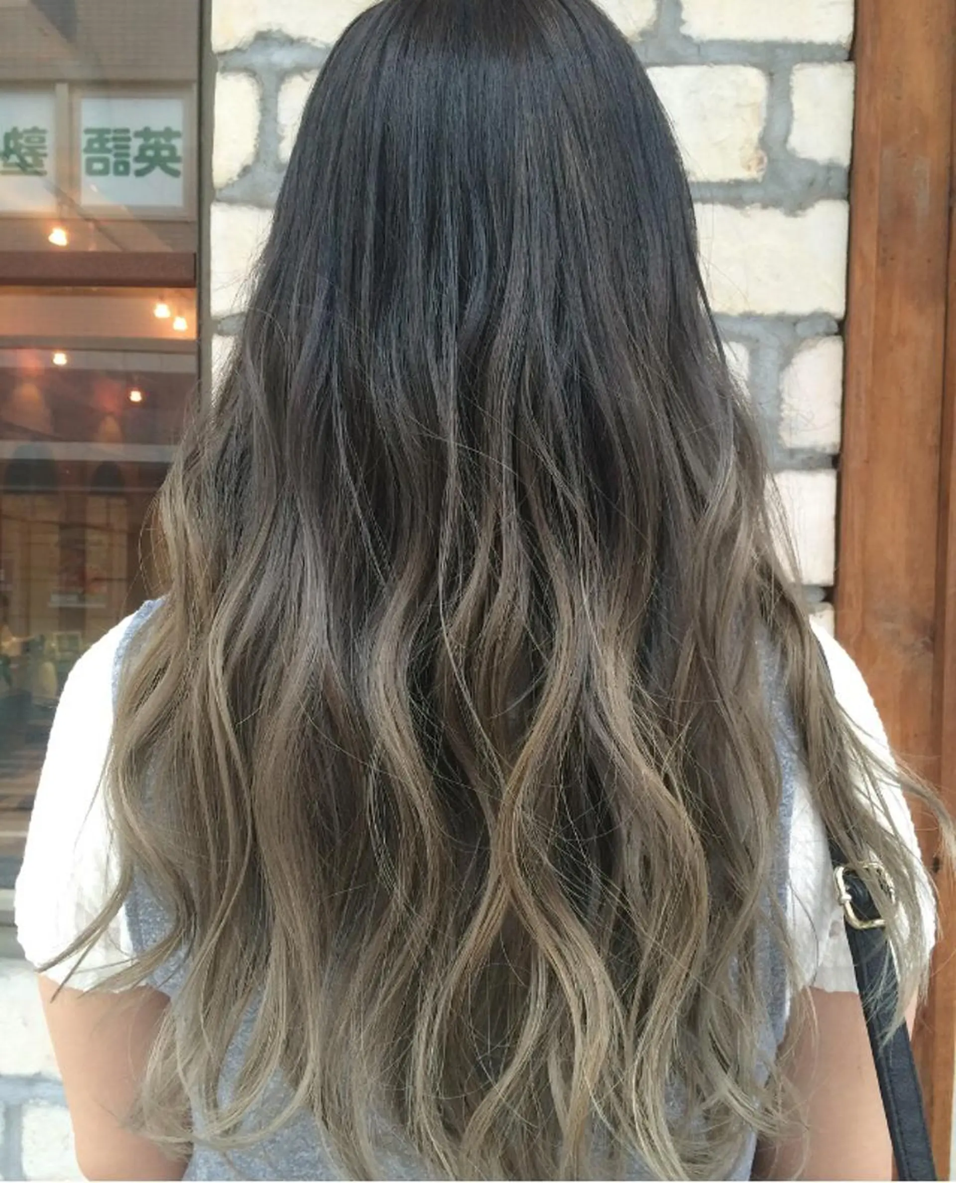 ロング カラー 透明感カラー グラデーションカラー 外国人風カラー emme エミィ/立川のヘアスタイル