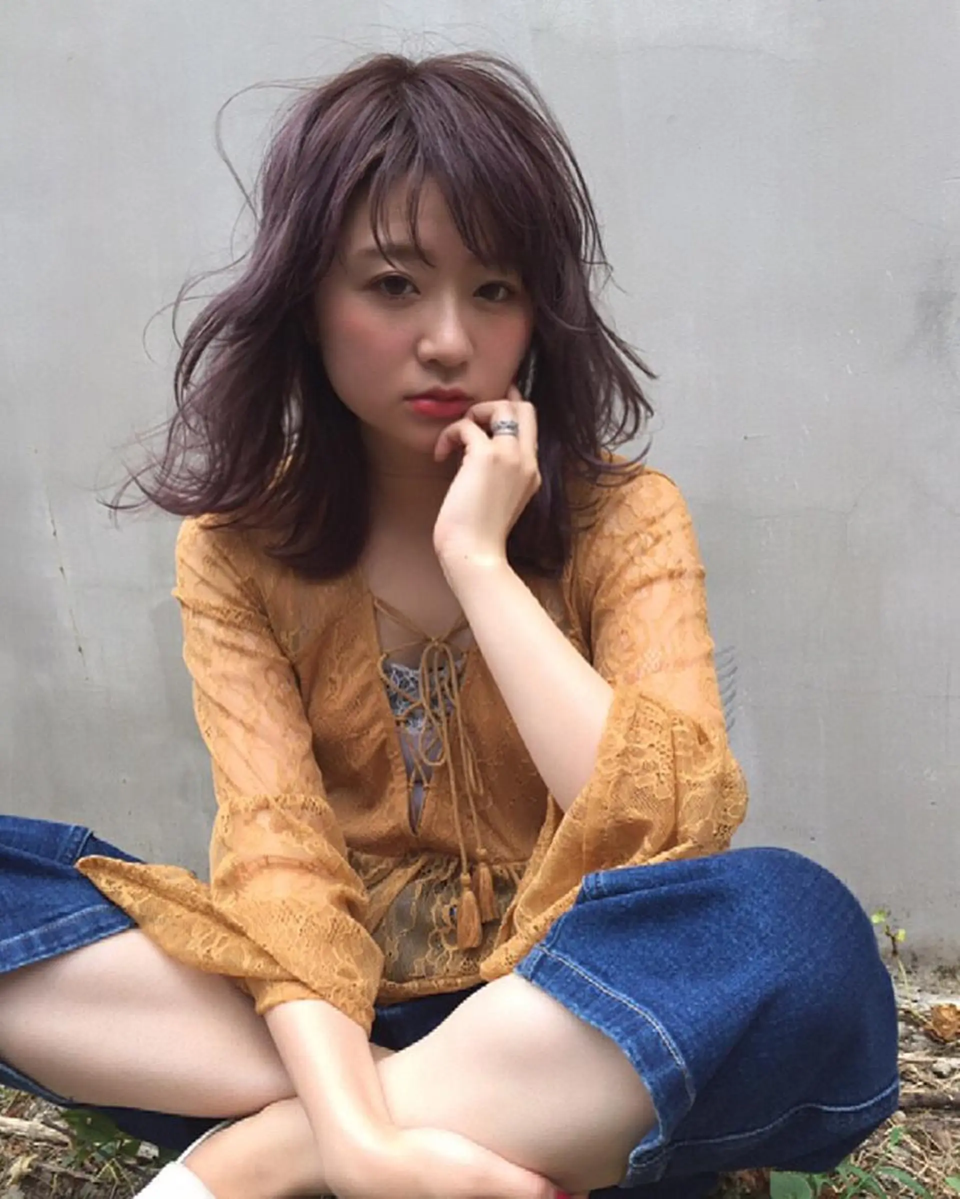 ミディアム FOLK所属・白髪ぼかしハイライト バレイヤージュヤマトのヘアスタイル