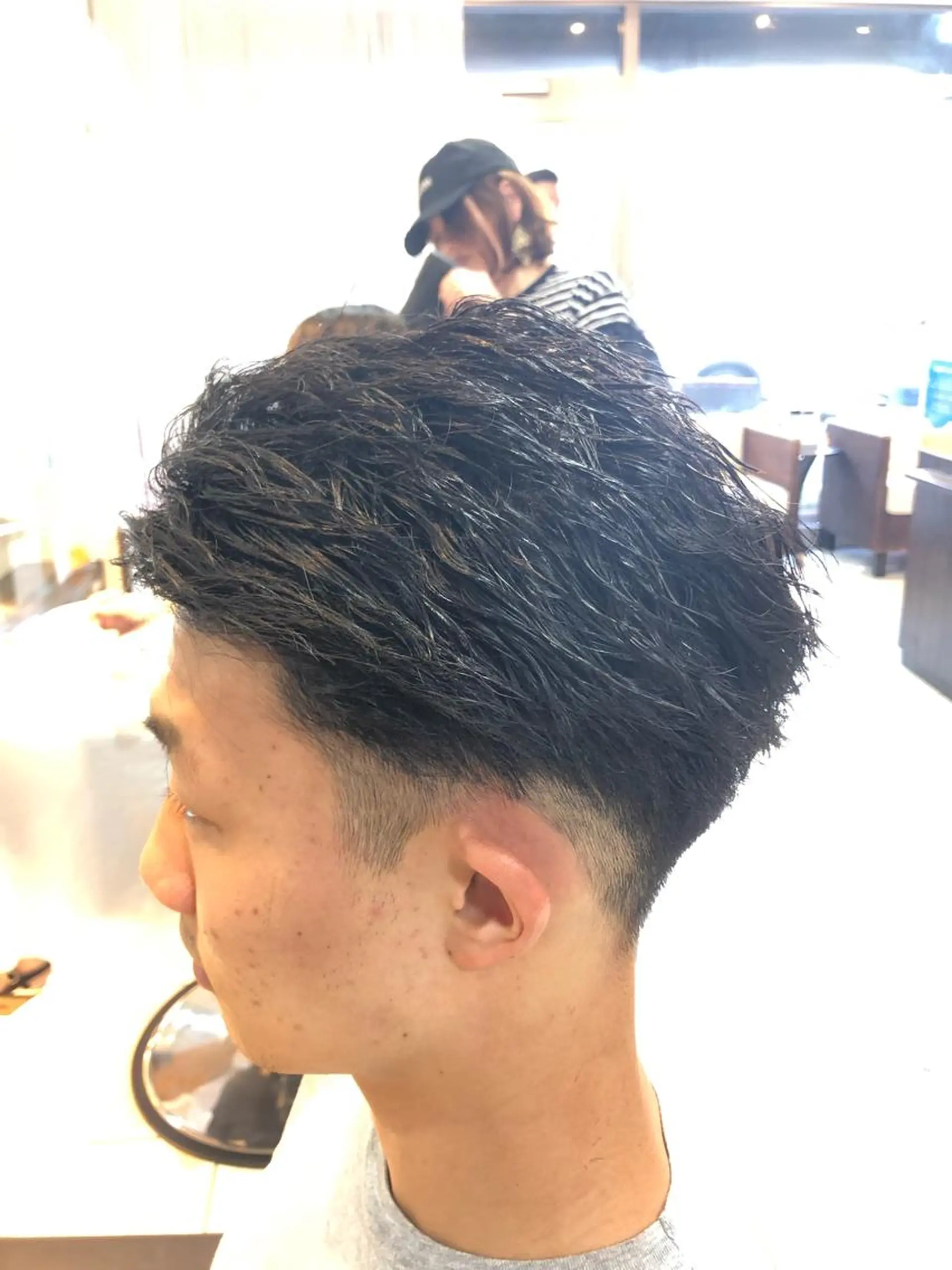 パーマ メンズ メンズパーマ メンズツイストパーマ ツイストパーマ パーマ カ レラのヘアスタイル