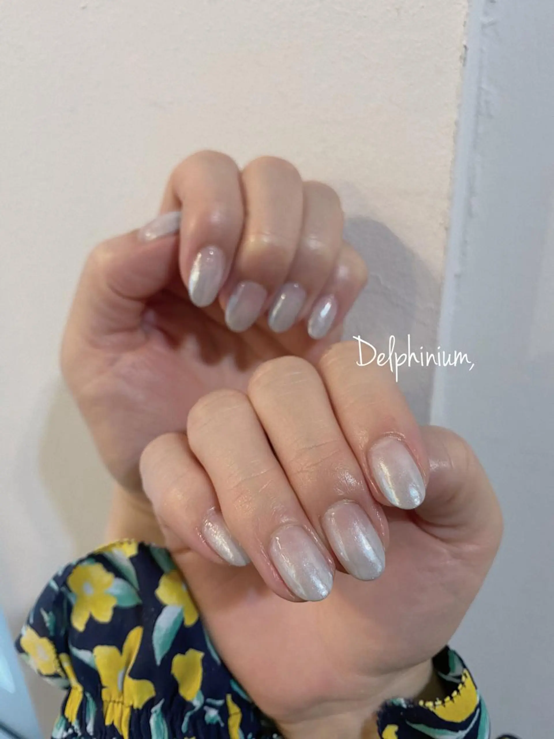 ネイル ジェルネイル グラデーション ミラーネイル パラジェル ホワイト ハンドネイル 岡本 友恵のネイルデザイン