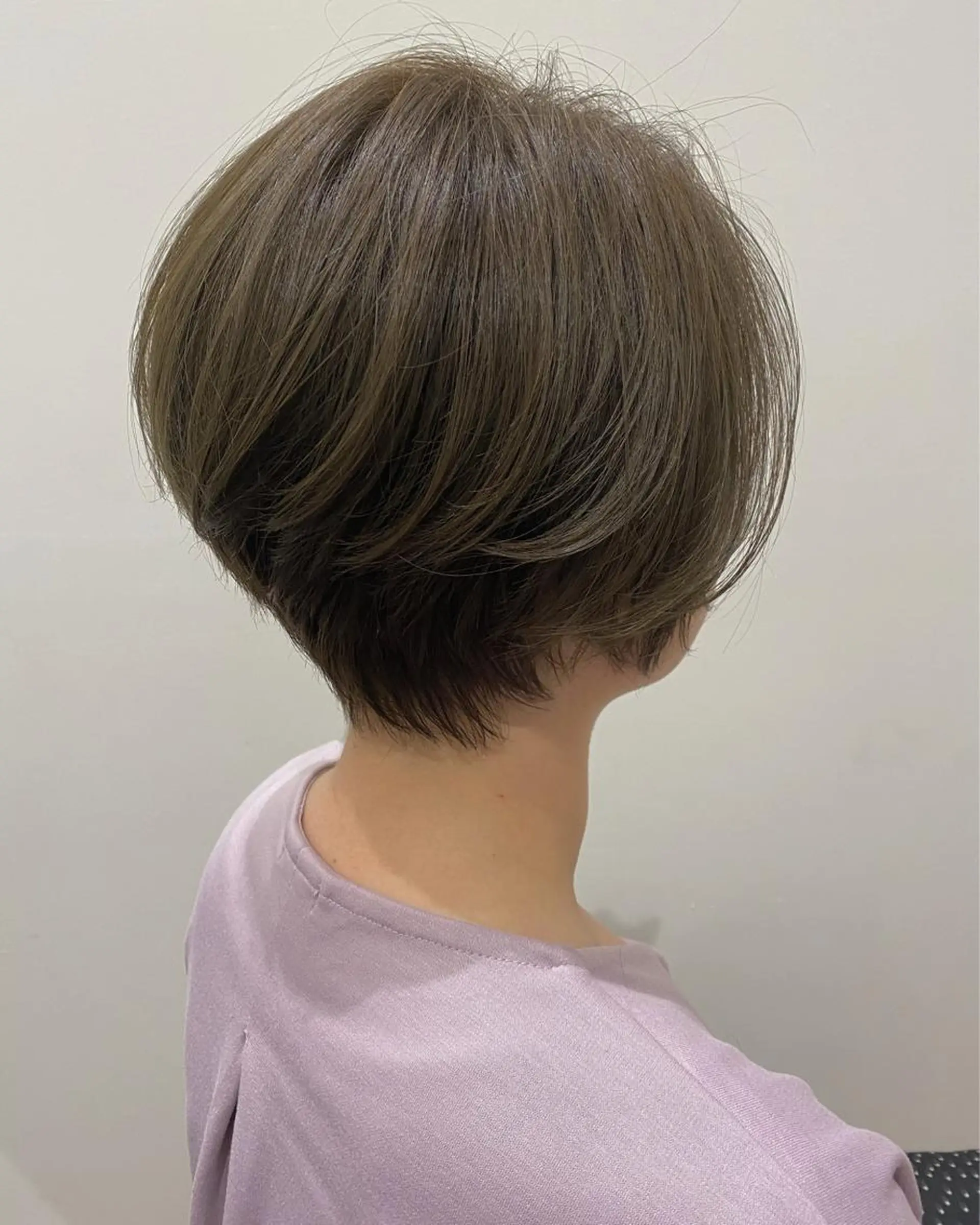 ショート カラー 石田 優菜のヘアスタイル