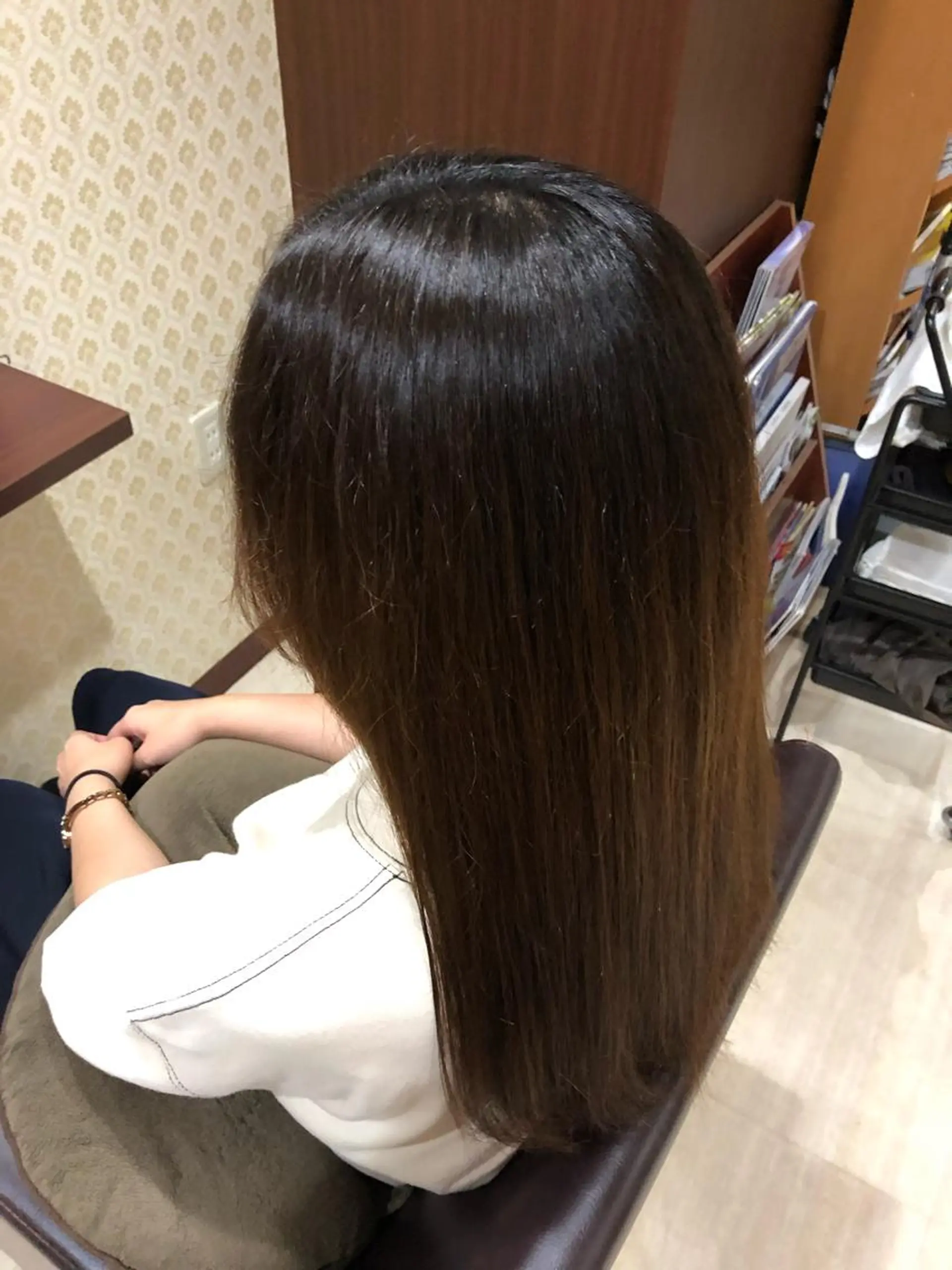 ロング 🍀艶髪.美髪🍀 岡部恒輝のヘアスタイル