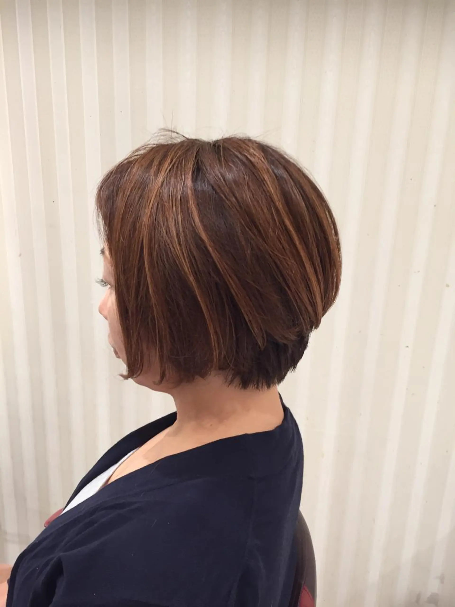 ショート カラー 田畑 福恵のヘアスタイル