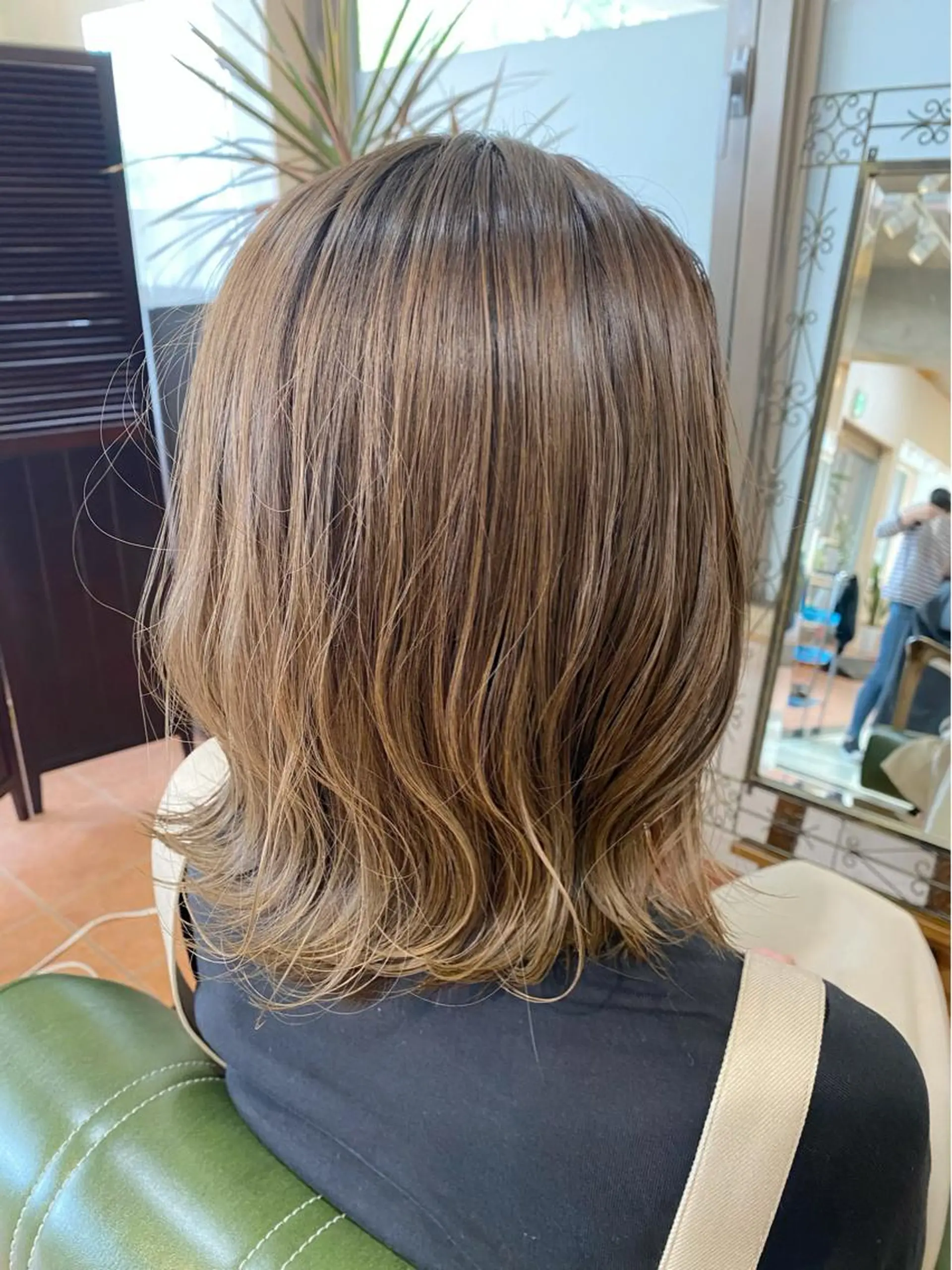 ミディアム カラー ヘアカラー トリートメント 石井 佑樹のヘアスタイル